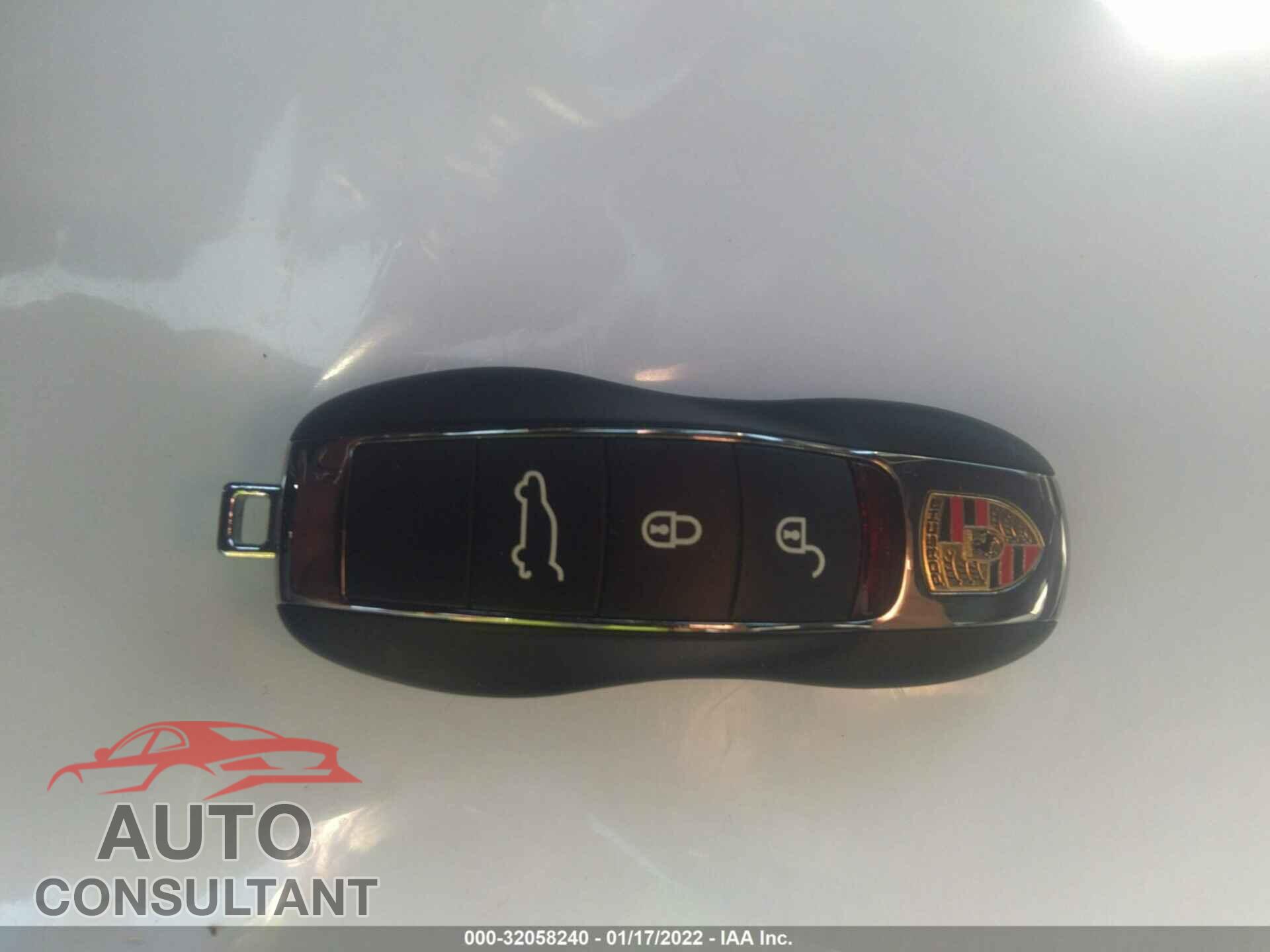 PORSCHE MACAN 2018 - WP1AG2A59JLB60785