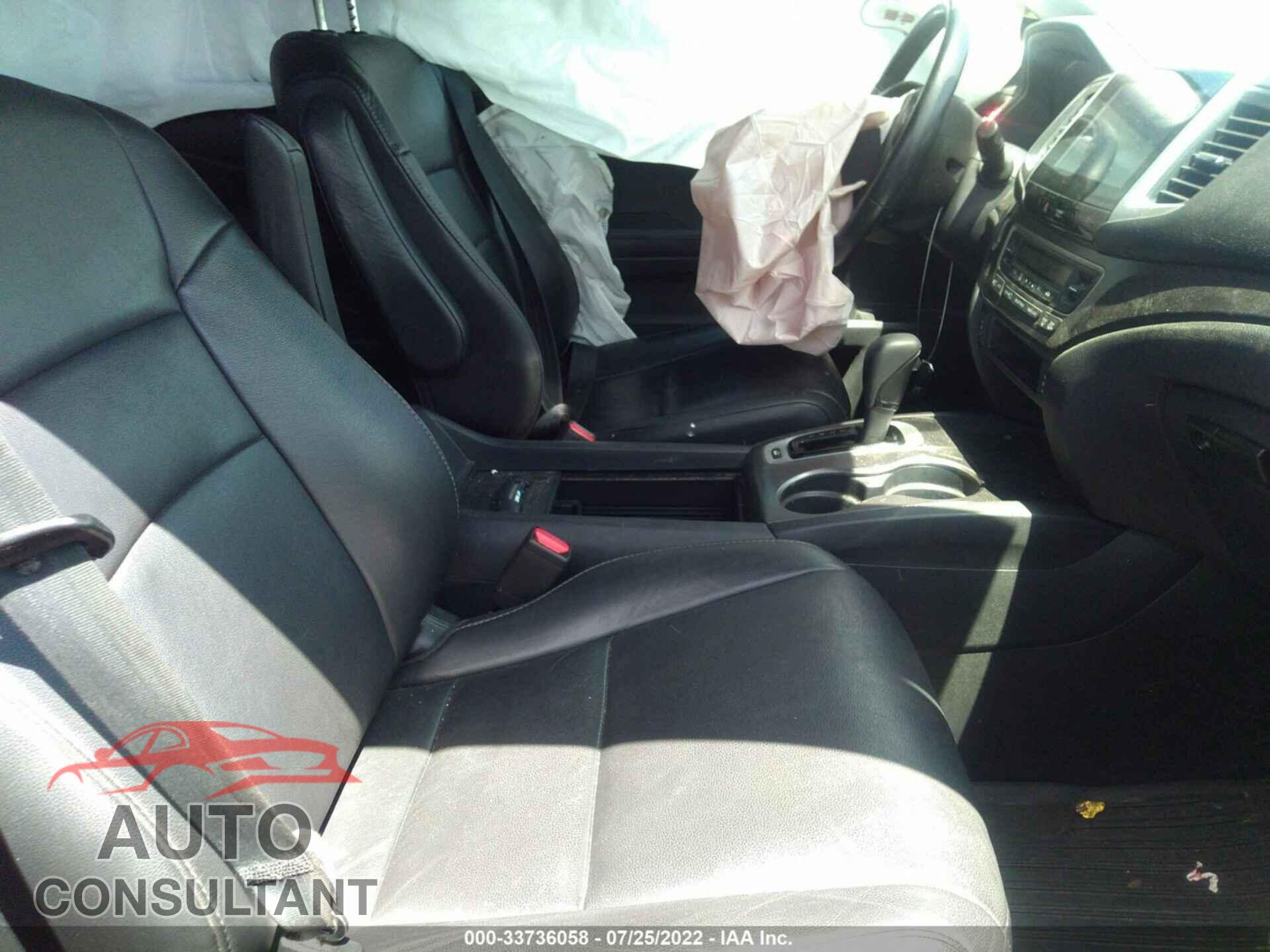 HONDA PILOT 2017 - 5FNYF6H59HB095465