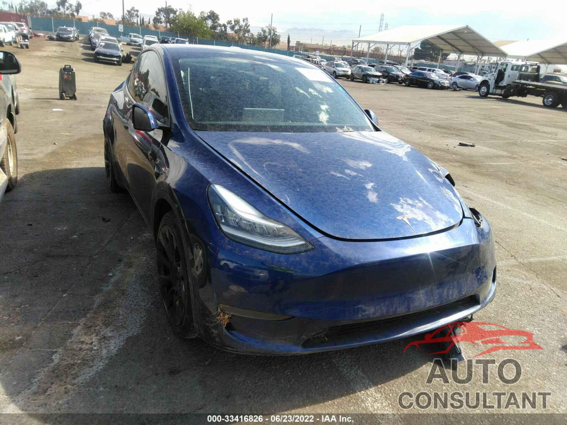 TESLA MODEL Y 2020 - 5YJYGDEE0LF021561