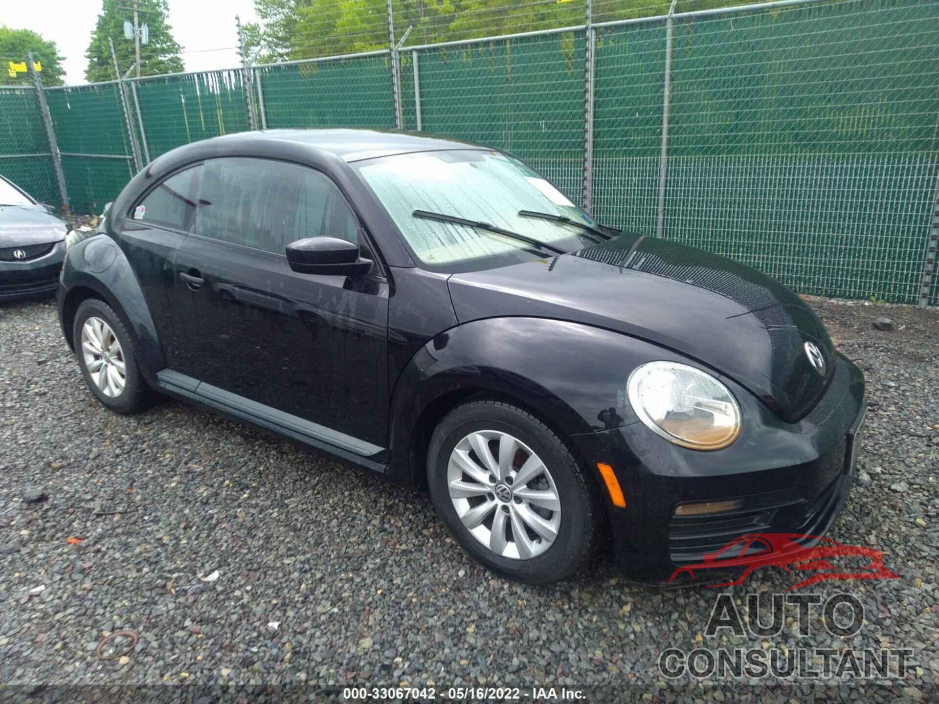 VOLKSWAGEN BEETLE 2017 - 3VWF17AT2HM624316