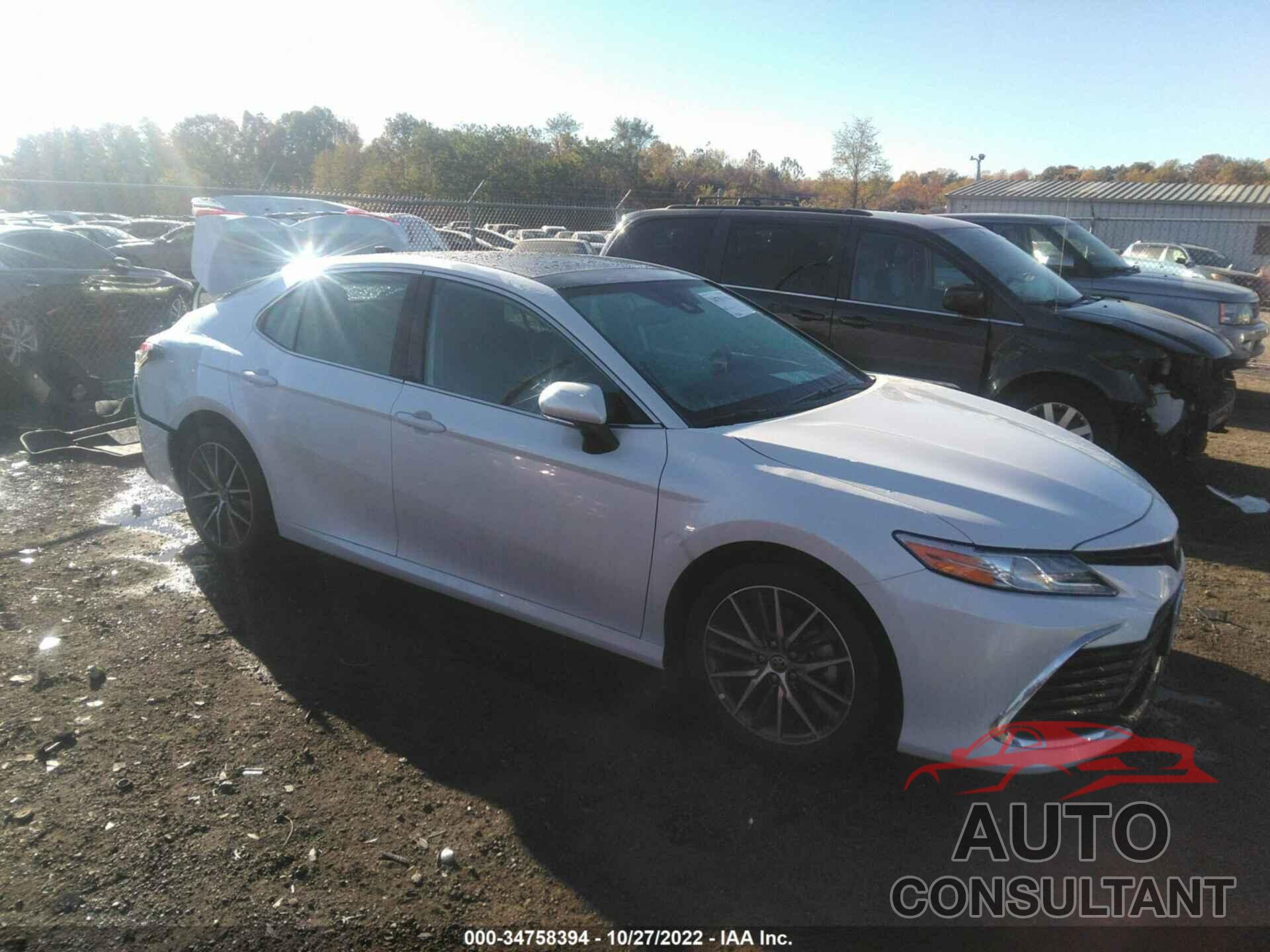 TOYOTA CAMRY 2021 - 4T1F11BK4MU034500