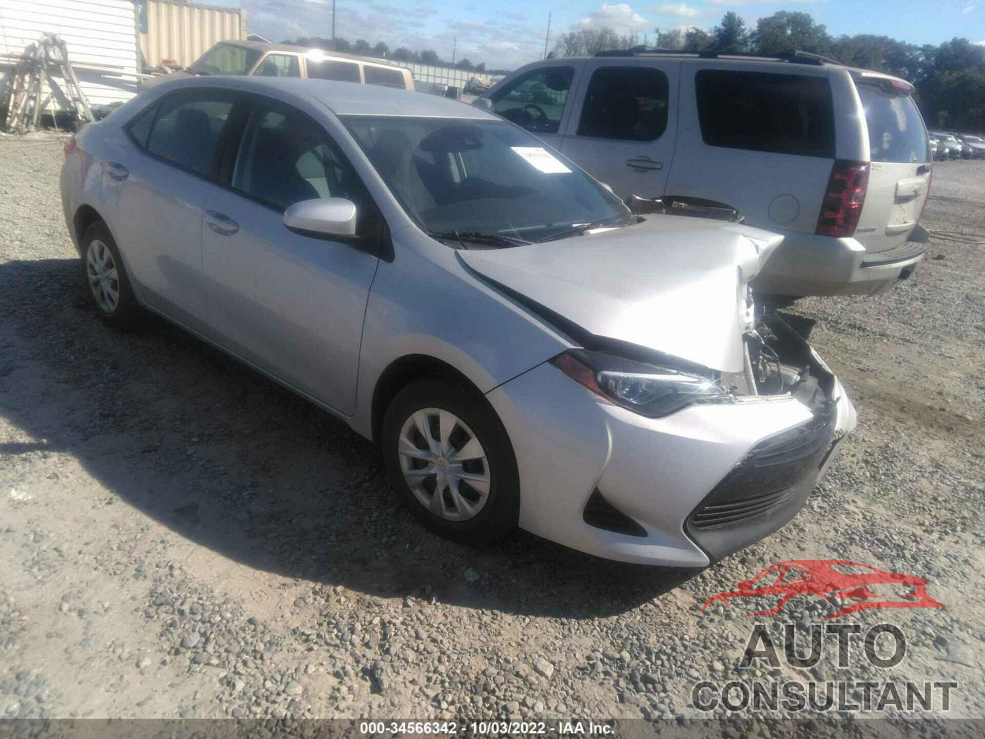 TOYOTA COROLLA 2018 - 5YFBURHE4JP740465