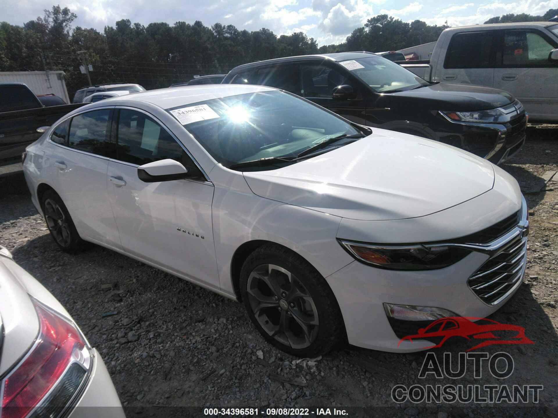 CHEVROLET MALIBU 2021 - 1G1ZD5ST5MF073165