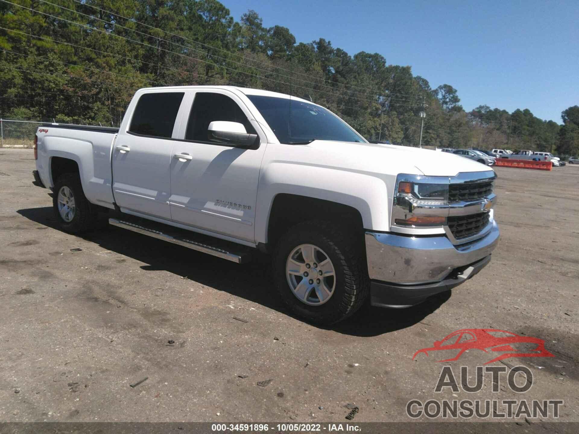 CHEVROLET SILVERADO 1500 2018 - 1GCUKREC3JF209198