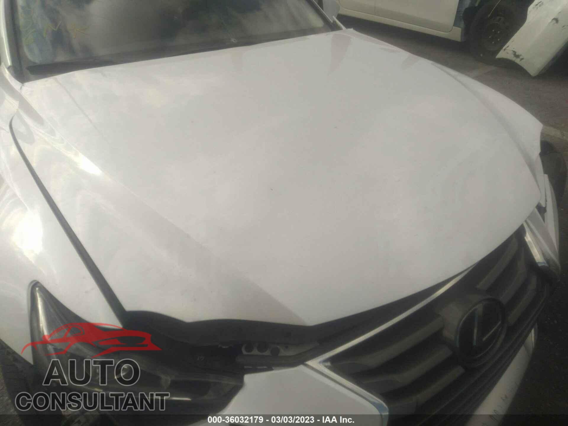 LEXUS IS 2018 - JTHBA1D20J5076960