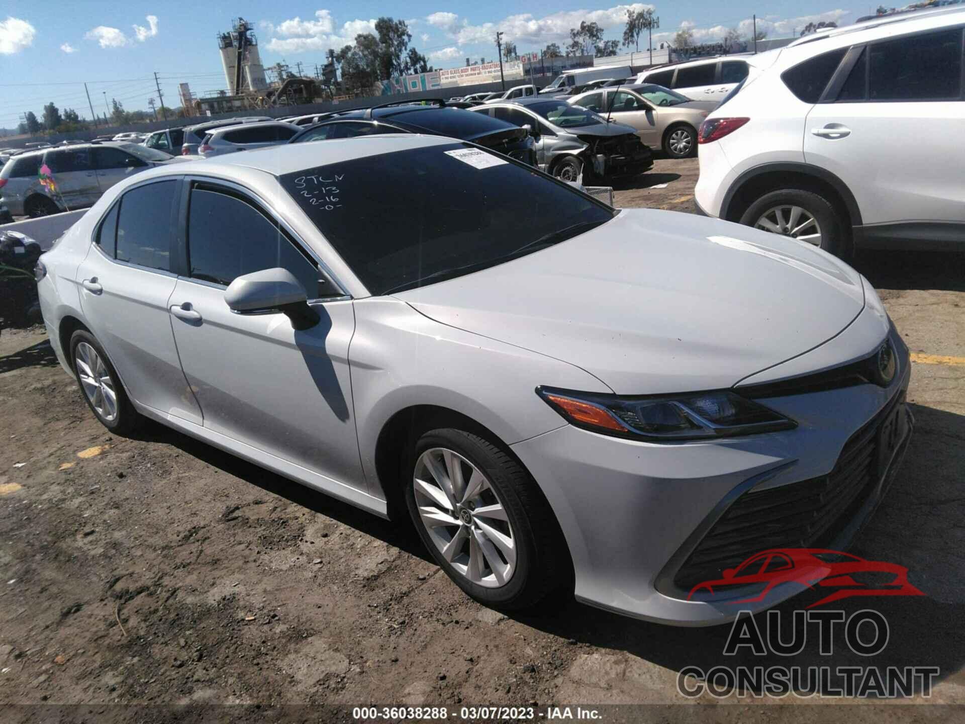 TOYOTA CAMRY 2022 - 4T1R11AK0NU054226