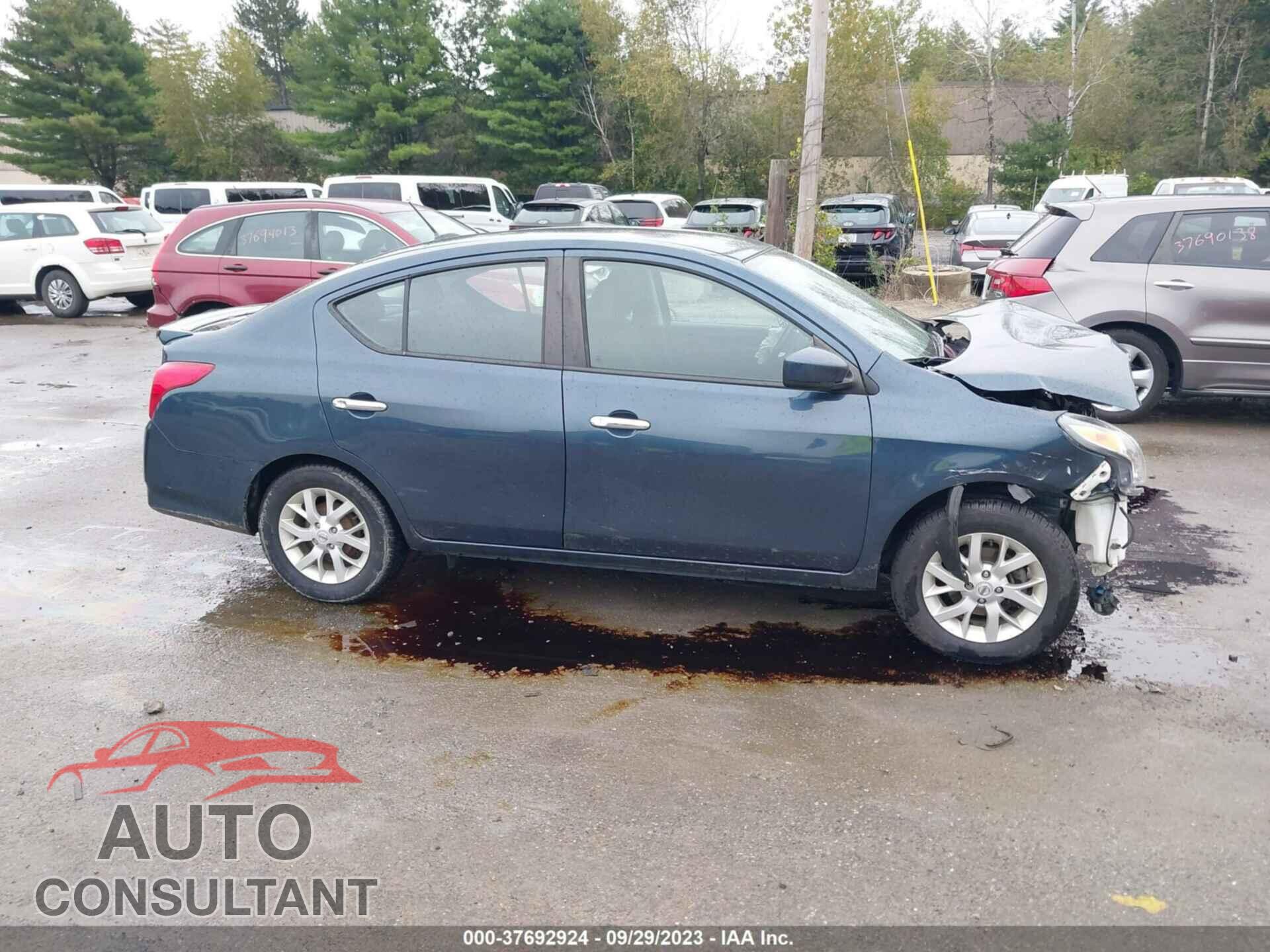 NISSAN VERSA 2017 - 3N1CN7AP1HL819961