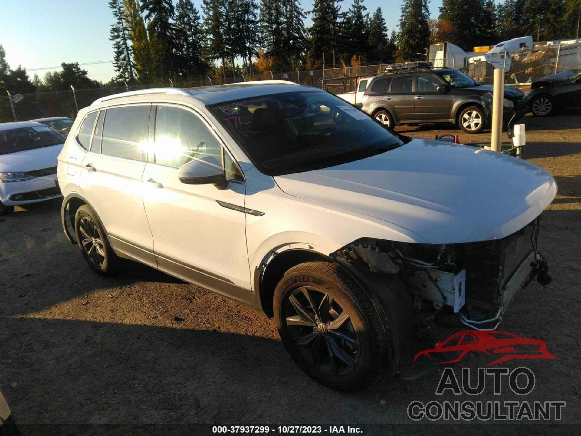 VOLKSWAGEN TIGUAN 2022 - 3VV2B7AX1NM139342