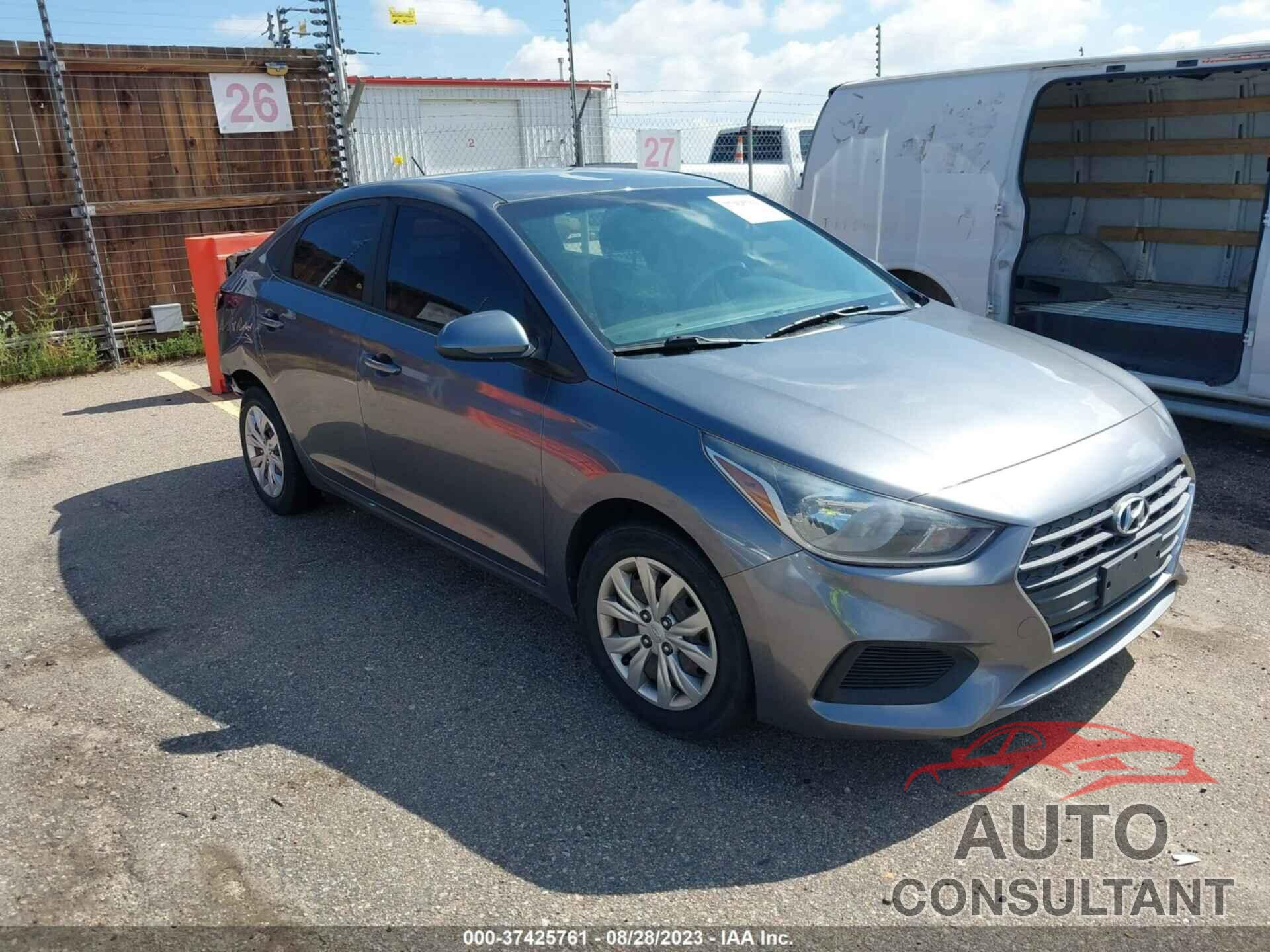 HYUNDAI ACCENT 2018 - 3KPC24A33JE018301