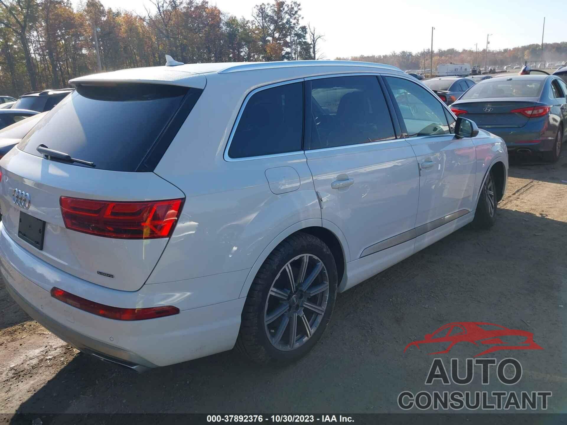 AUDI Q7 2017 - WA1LHAF70HD048239