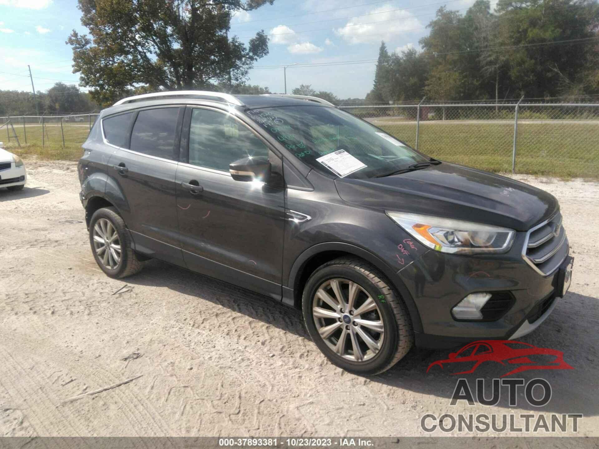 FORD ESCAPE 2017 - 1FMCU9J96HUE25175