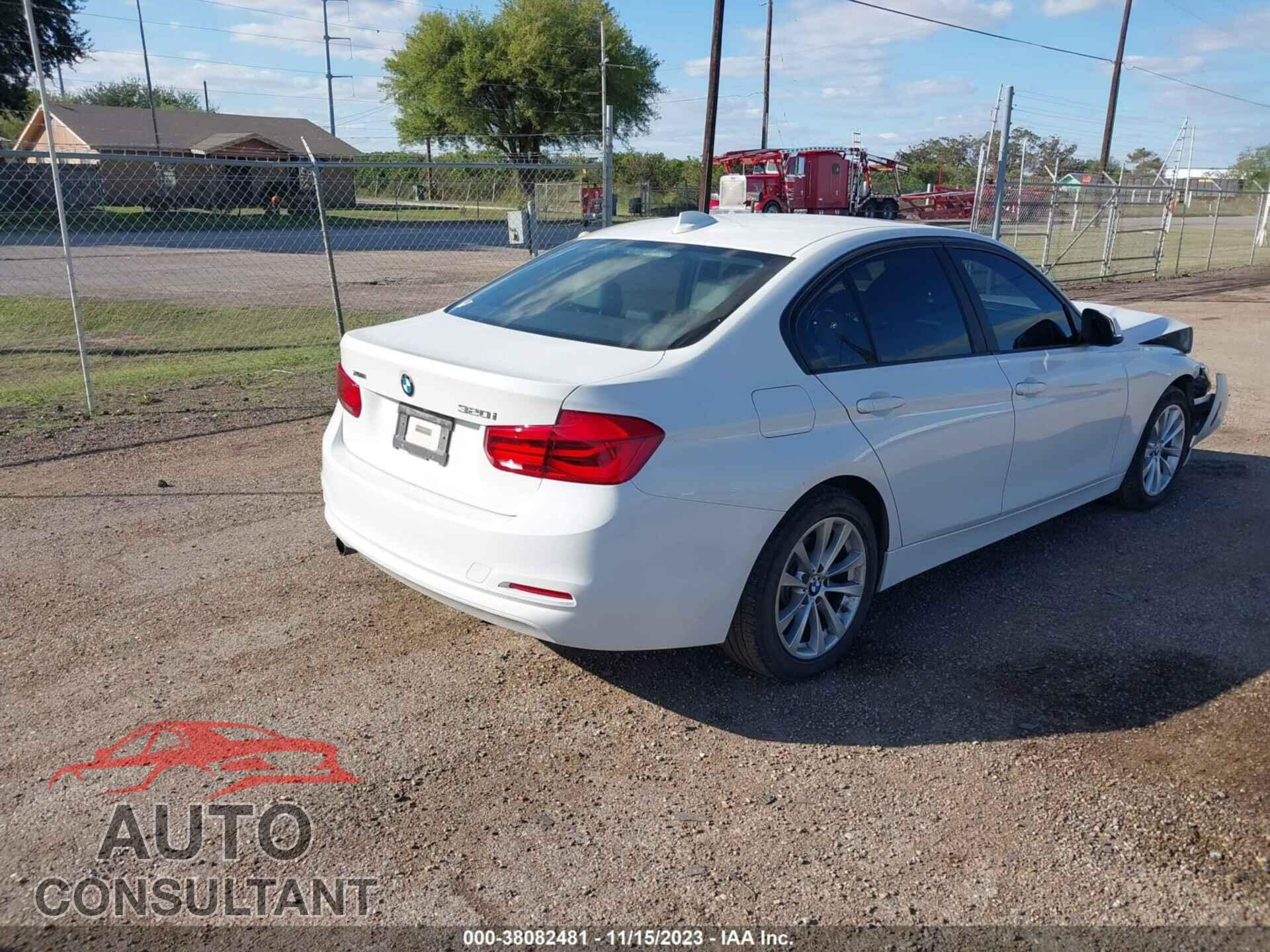 BMW 320I 2018 - WBA8E5G59JNU45728