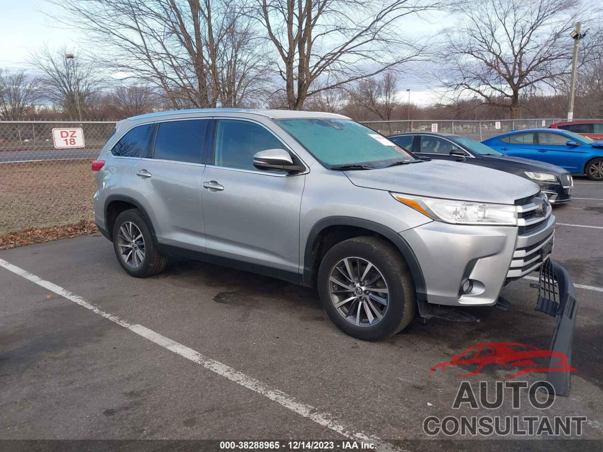 TOYOTA HIGHLANDER 2019 - 5TDKZRFHXKS560415