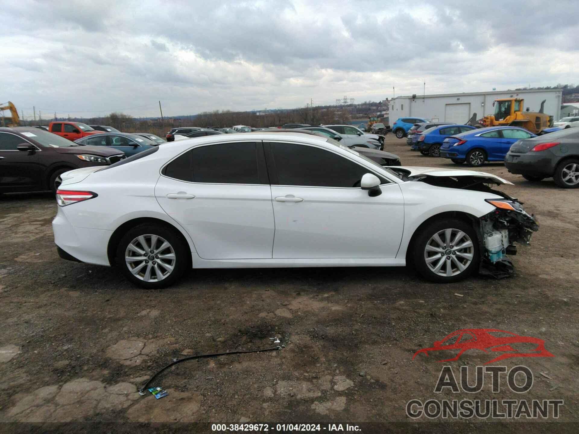 TOYOTA CAMRY 2019 - 4T1B11HK3KU815933