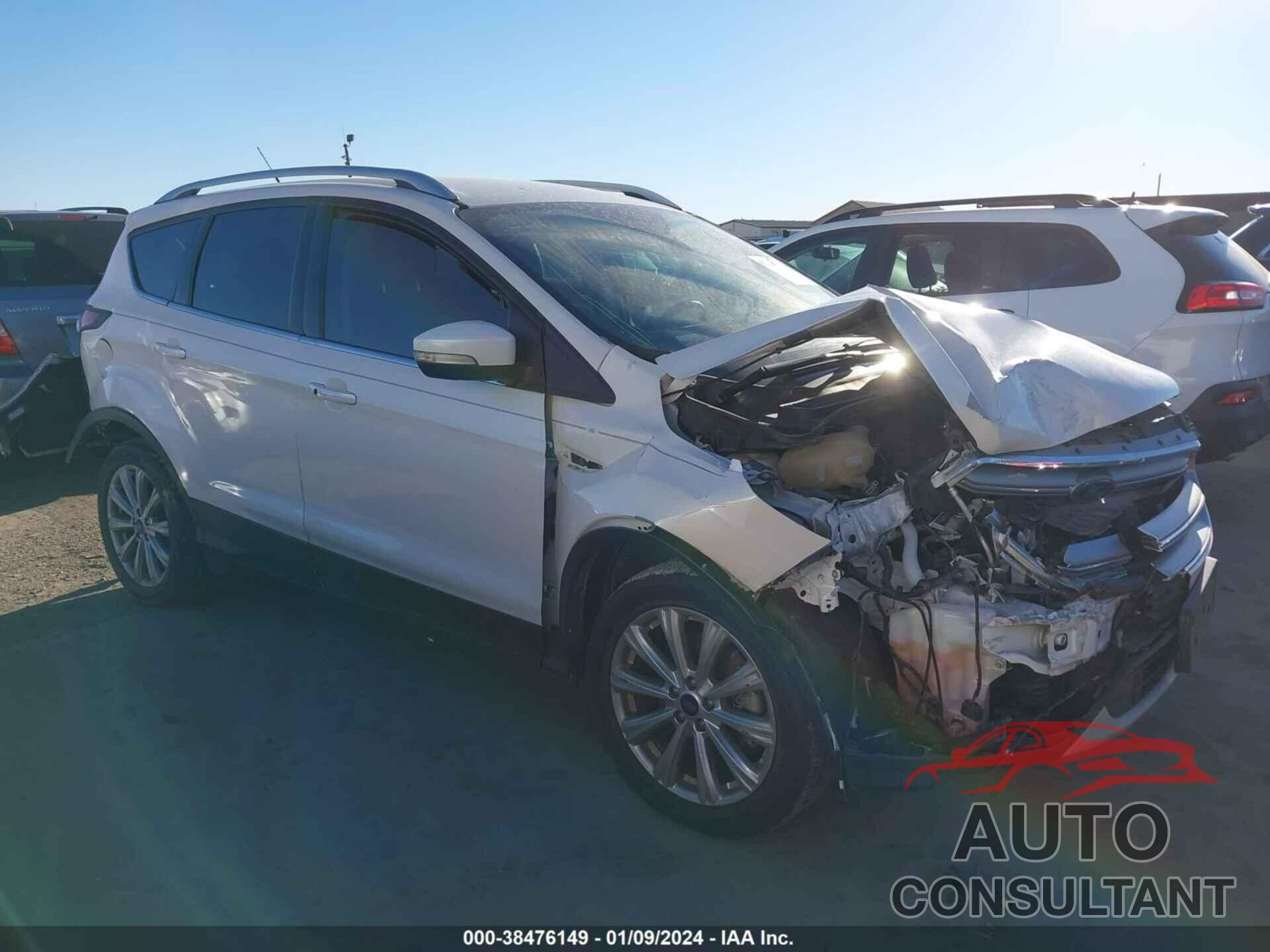 FORD ESCAPE 2017 - 1FMCU0J97HUA13763