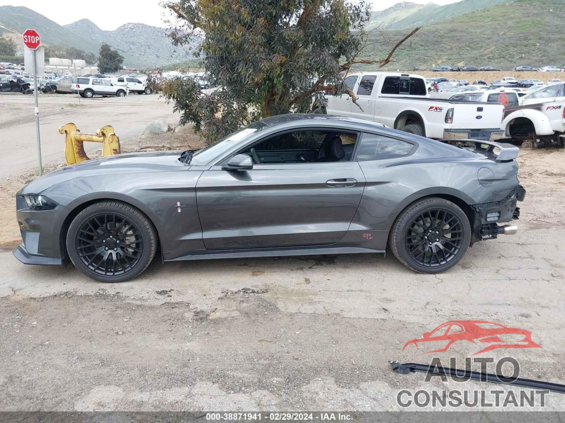 FORD MUSTANG 2018 - 1FA6P8TH4J5123333