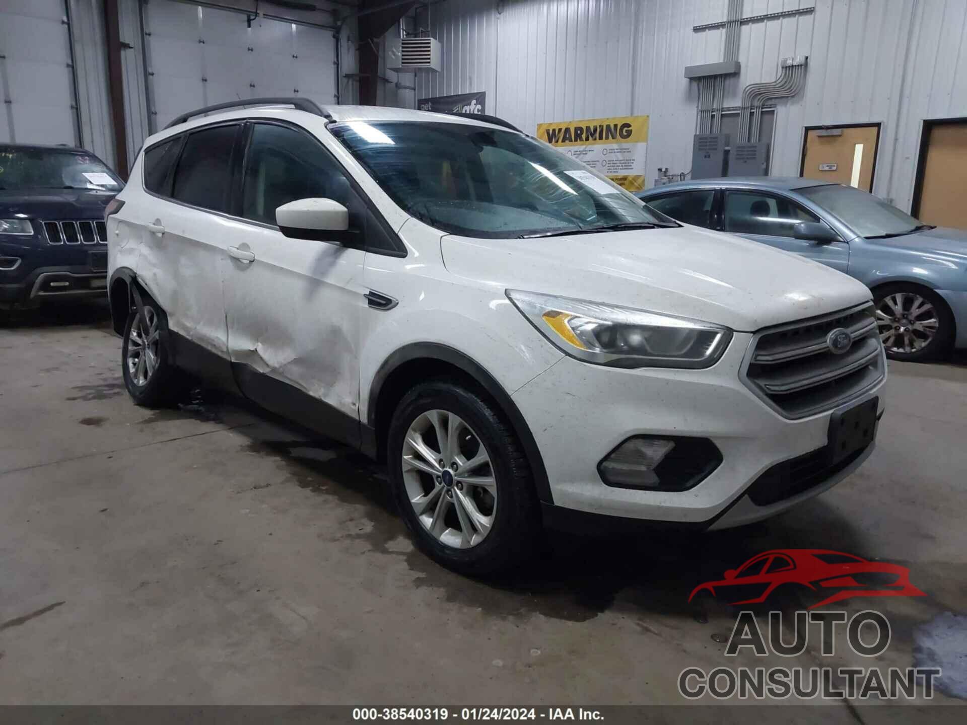 FORD ESCAPE 2017 - 1FMCU9G93HUB30431