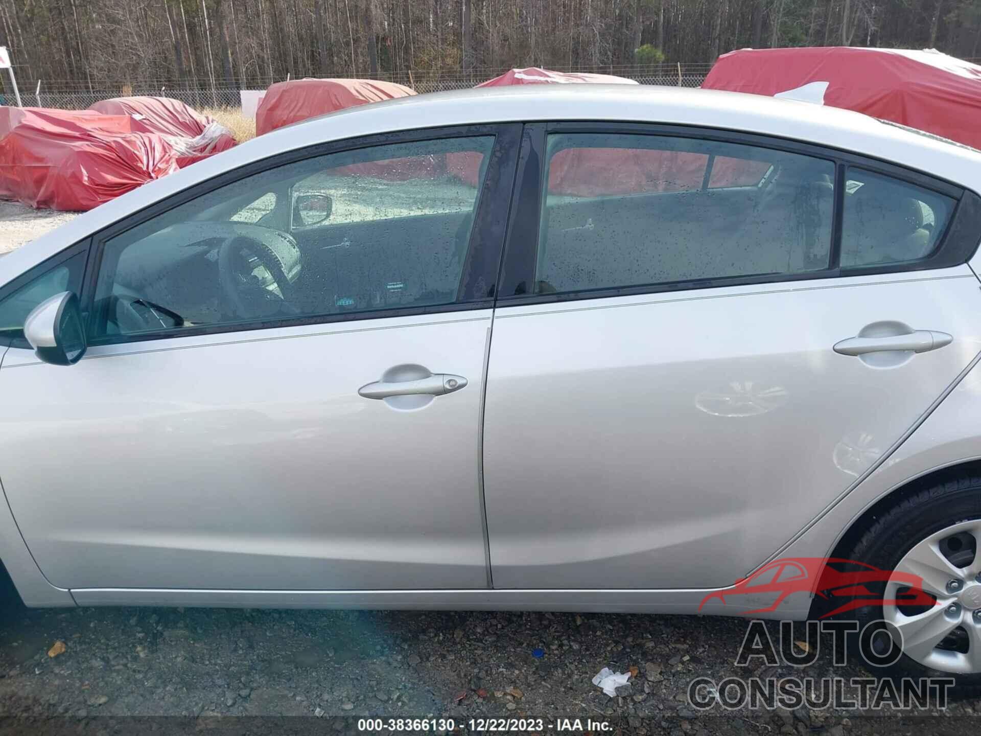 KIA FORTE 2018 - 3KPFK4A77JE236466