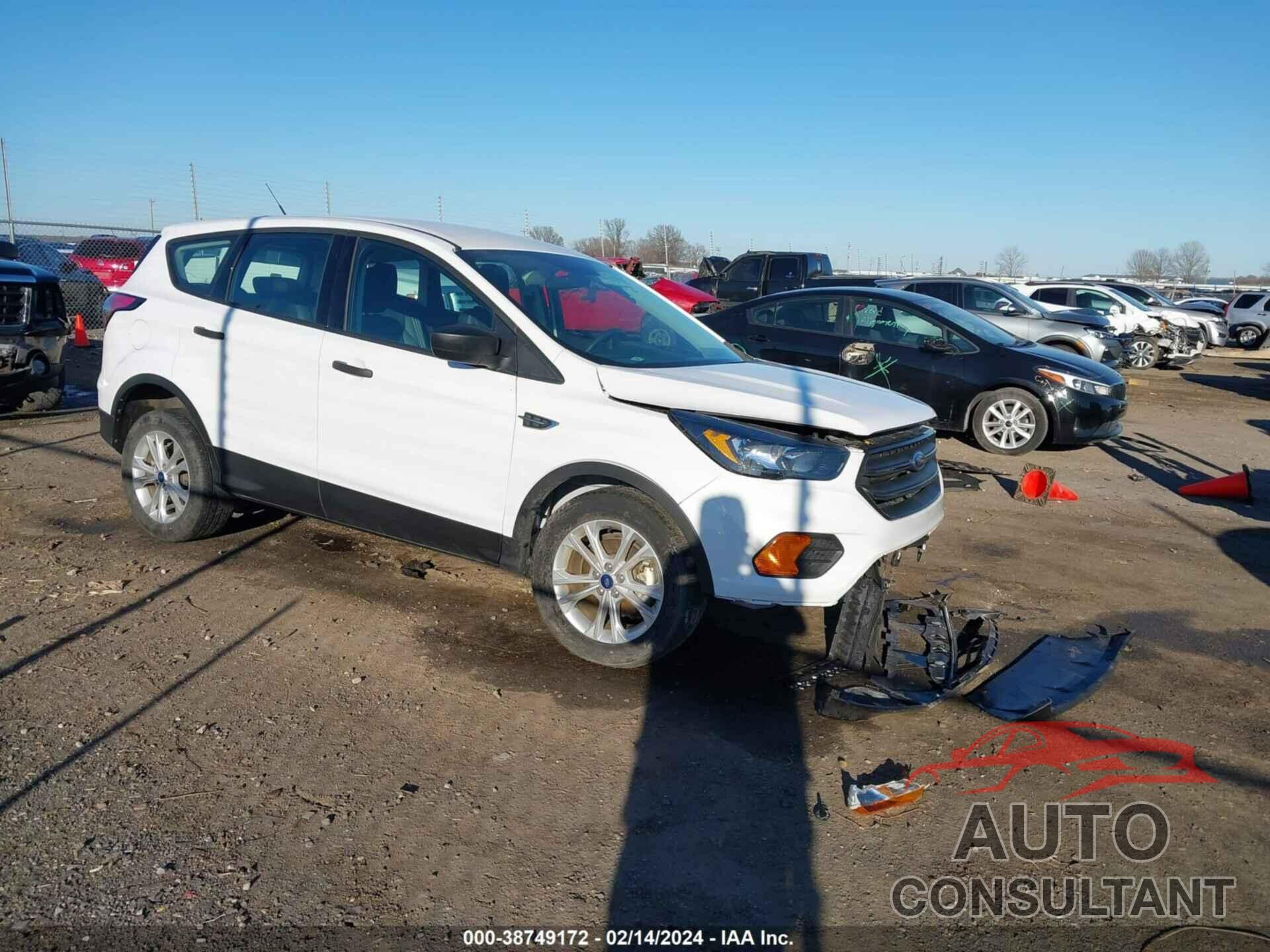 FORD ESCAPE 2018 - 1FMCU0F72JUB96888