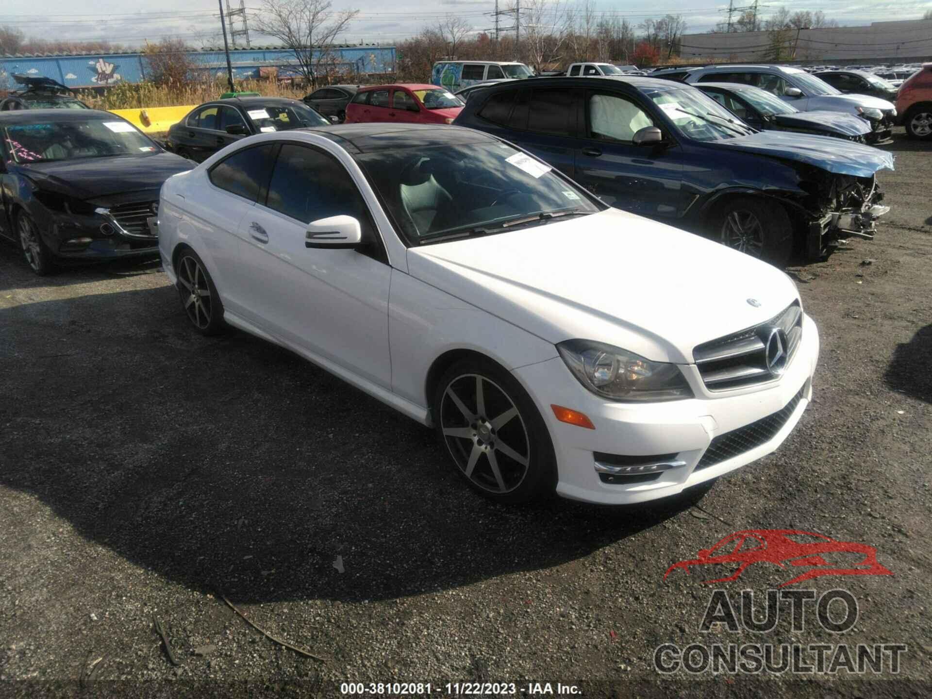 MERCEDES-BENZ C 250 2015 - WDDGJ4HB7FG398502