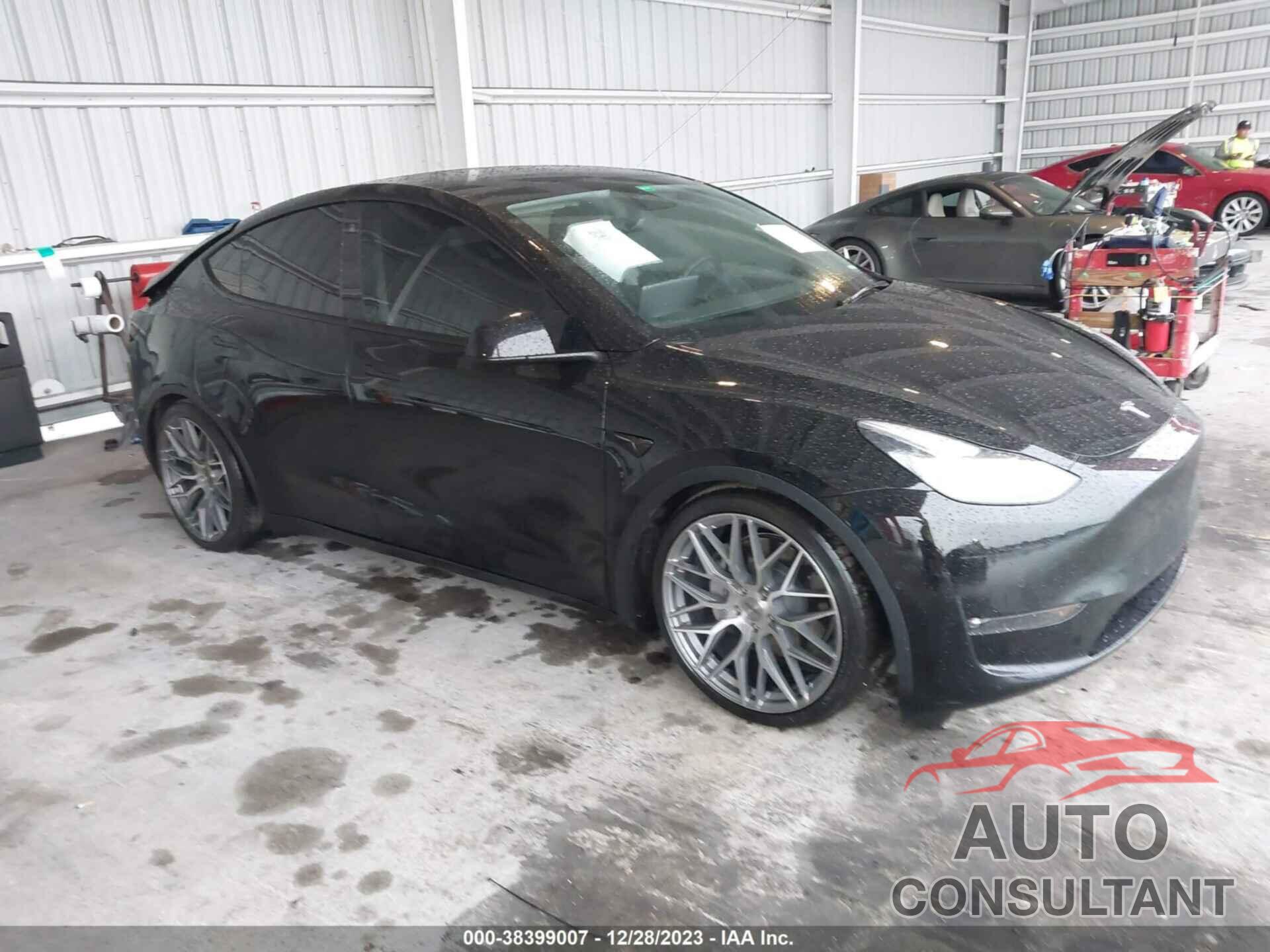 TESLA MODEL Y 2021 - 5YJYGDEE8MF255562