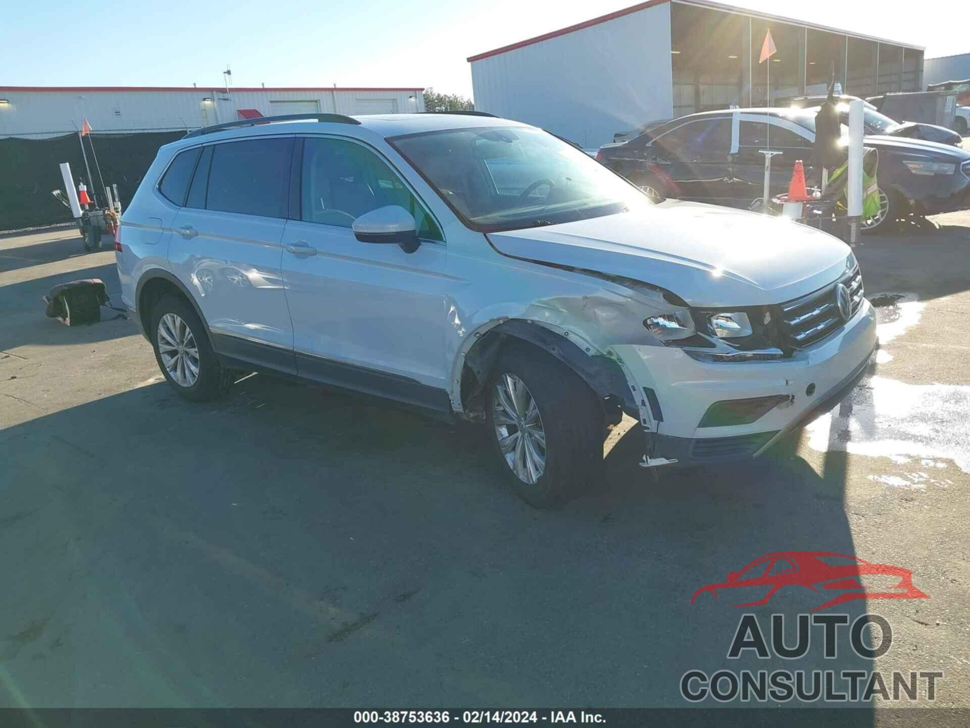 VOLKSWAGEN TIGUAN 2018 - 3VV3B7AX2JM110284