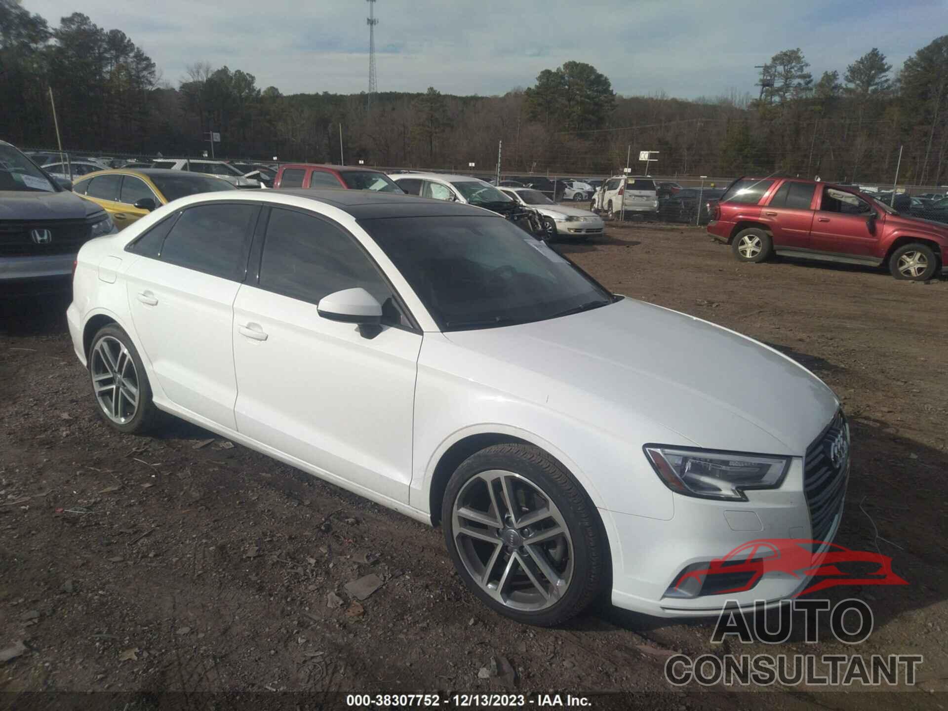 AUDI A3 2018 - WAUAUGFF6J1085433