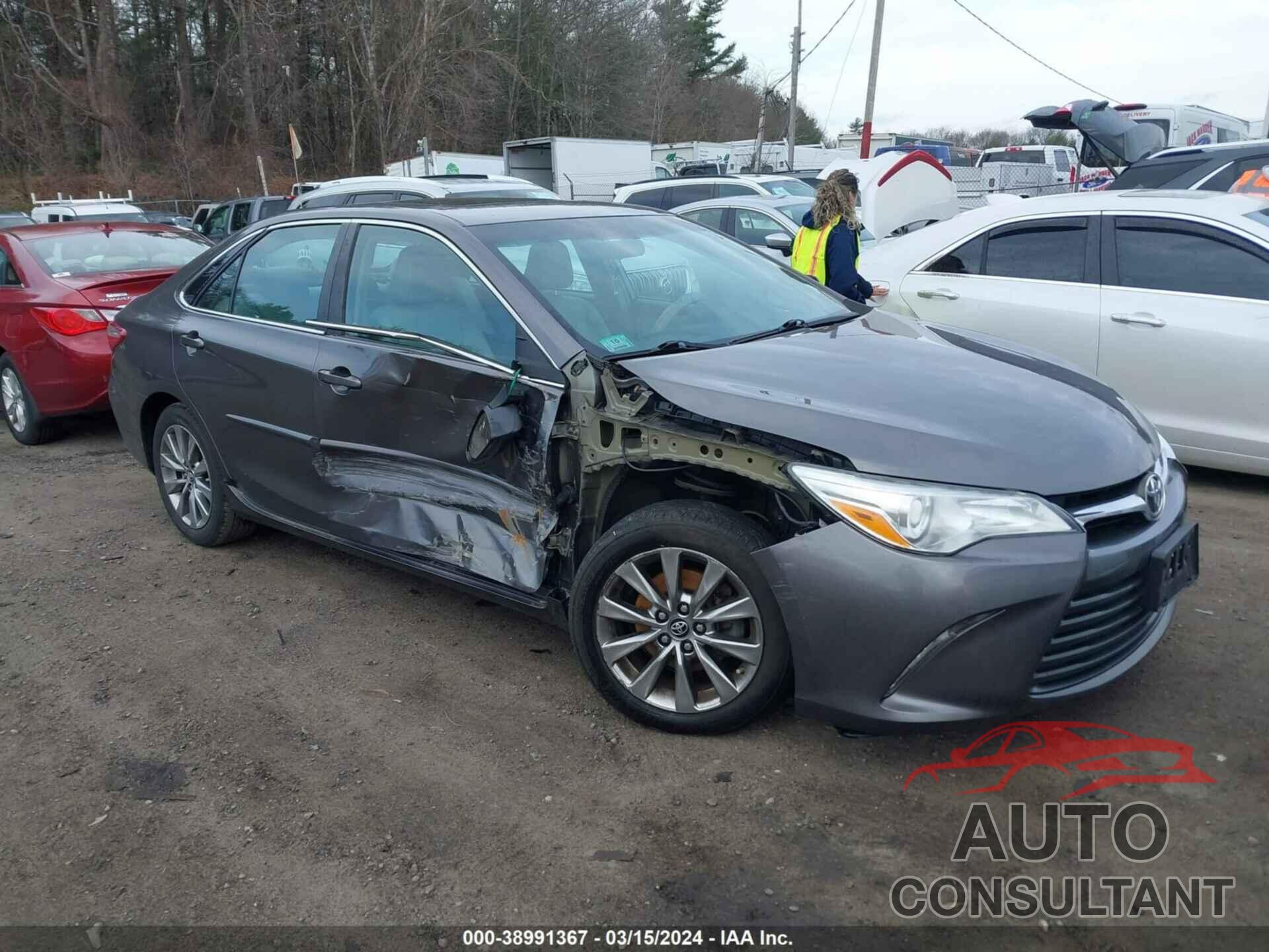 TOYOTA CAMRY 2016 - 4T4BF1FK4GR563837
