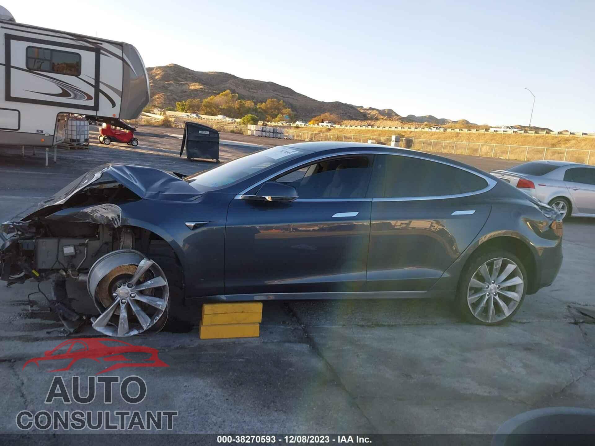 TESLA MODEL S 2017 - 5YJSA1E23HF187883