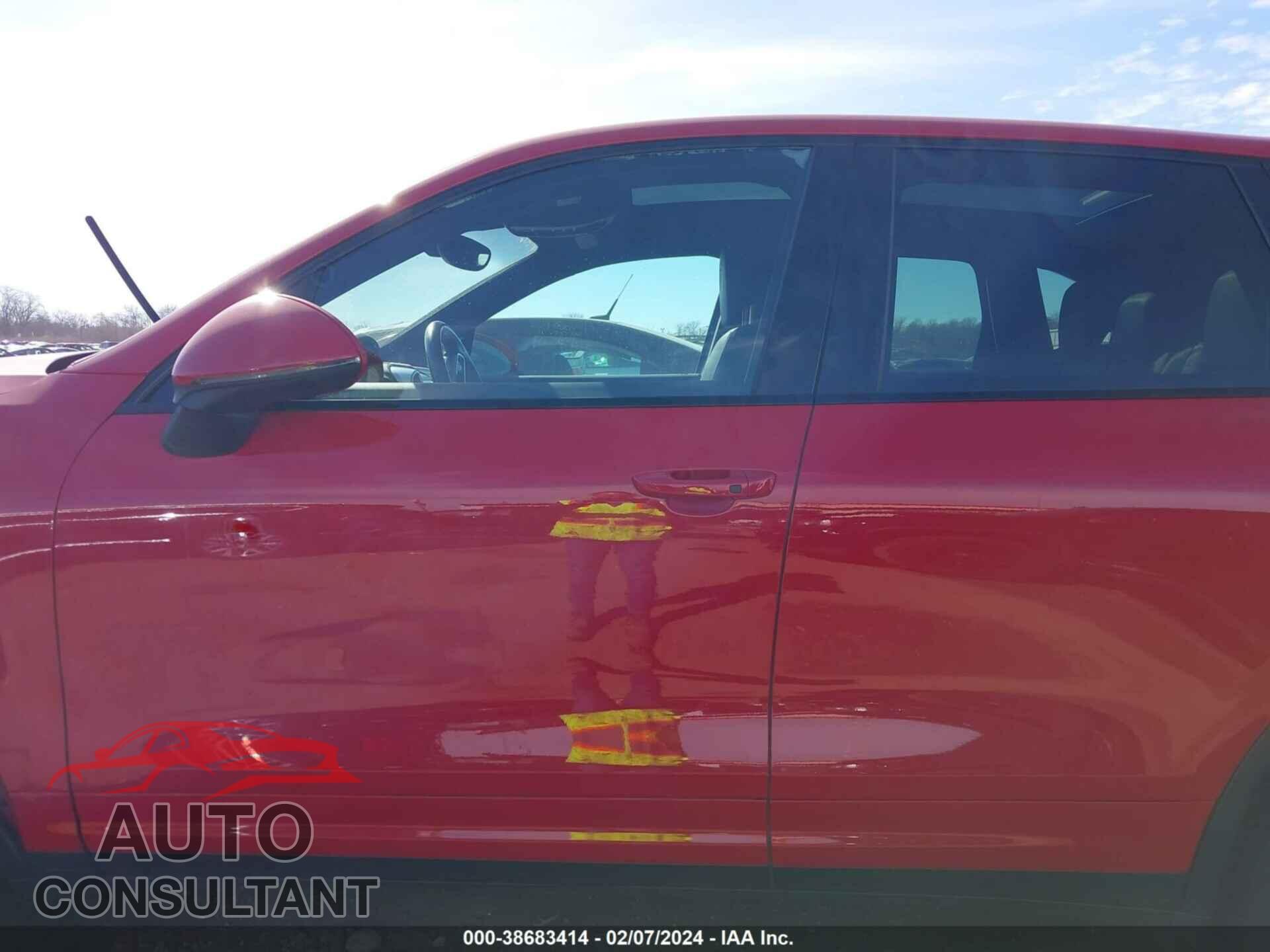 PORSCHE CAYENNE 2018 - WP1AA2A21JKA04625