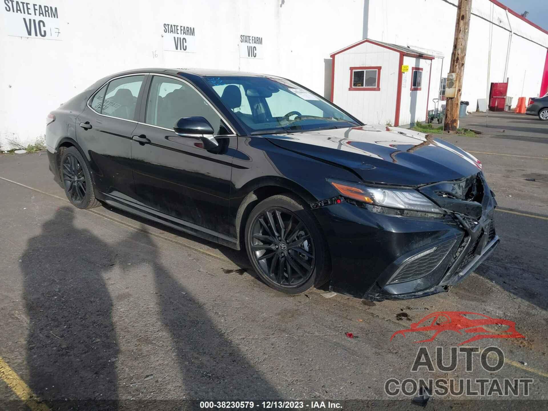 TOYOTA CAMRY 2022 - 4T1K31AK7NU597763