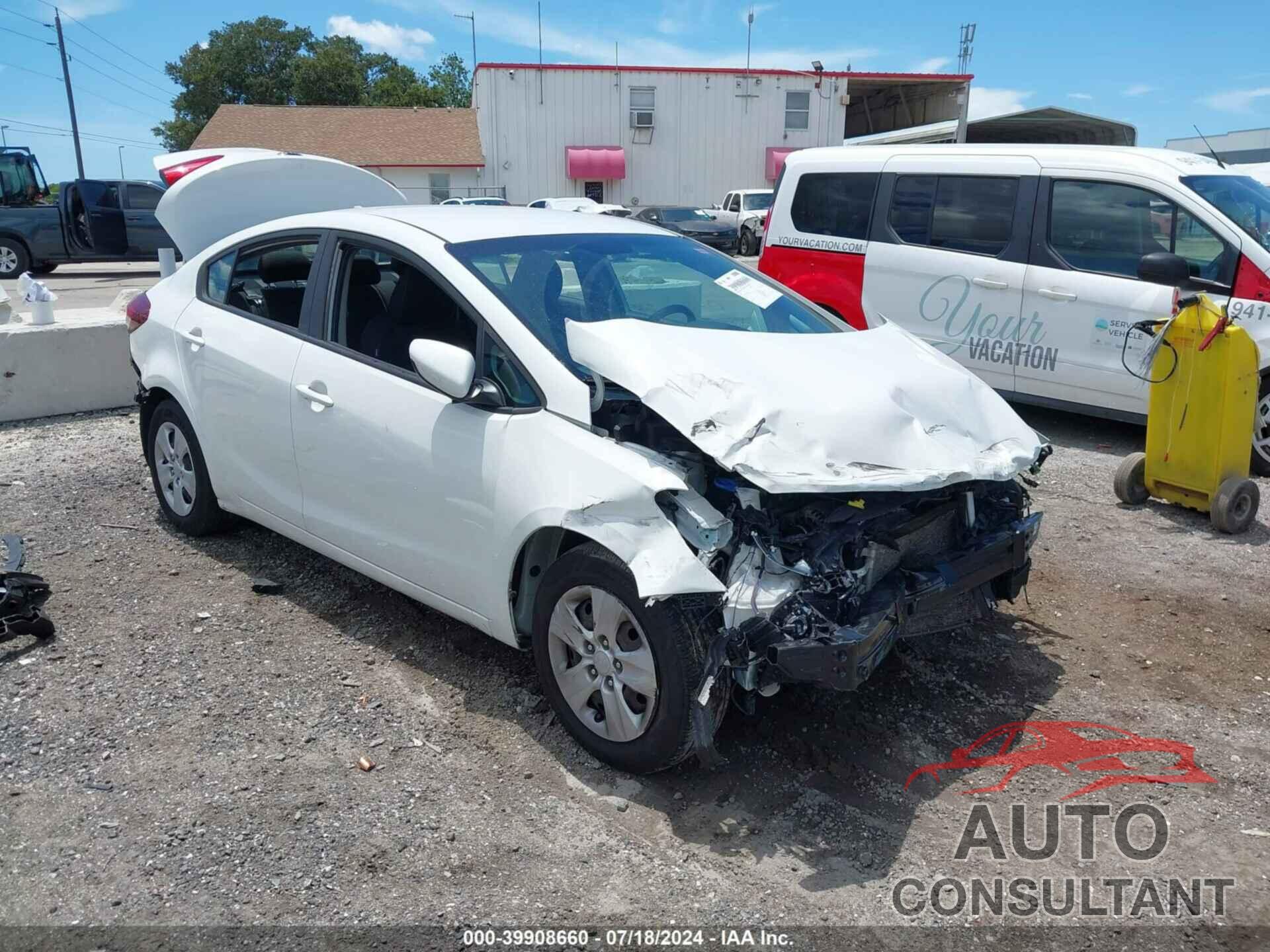 KIA FORTE 2018 - 3KPFK4A74JE268310