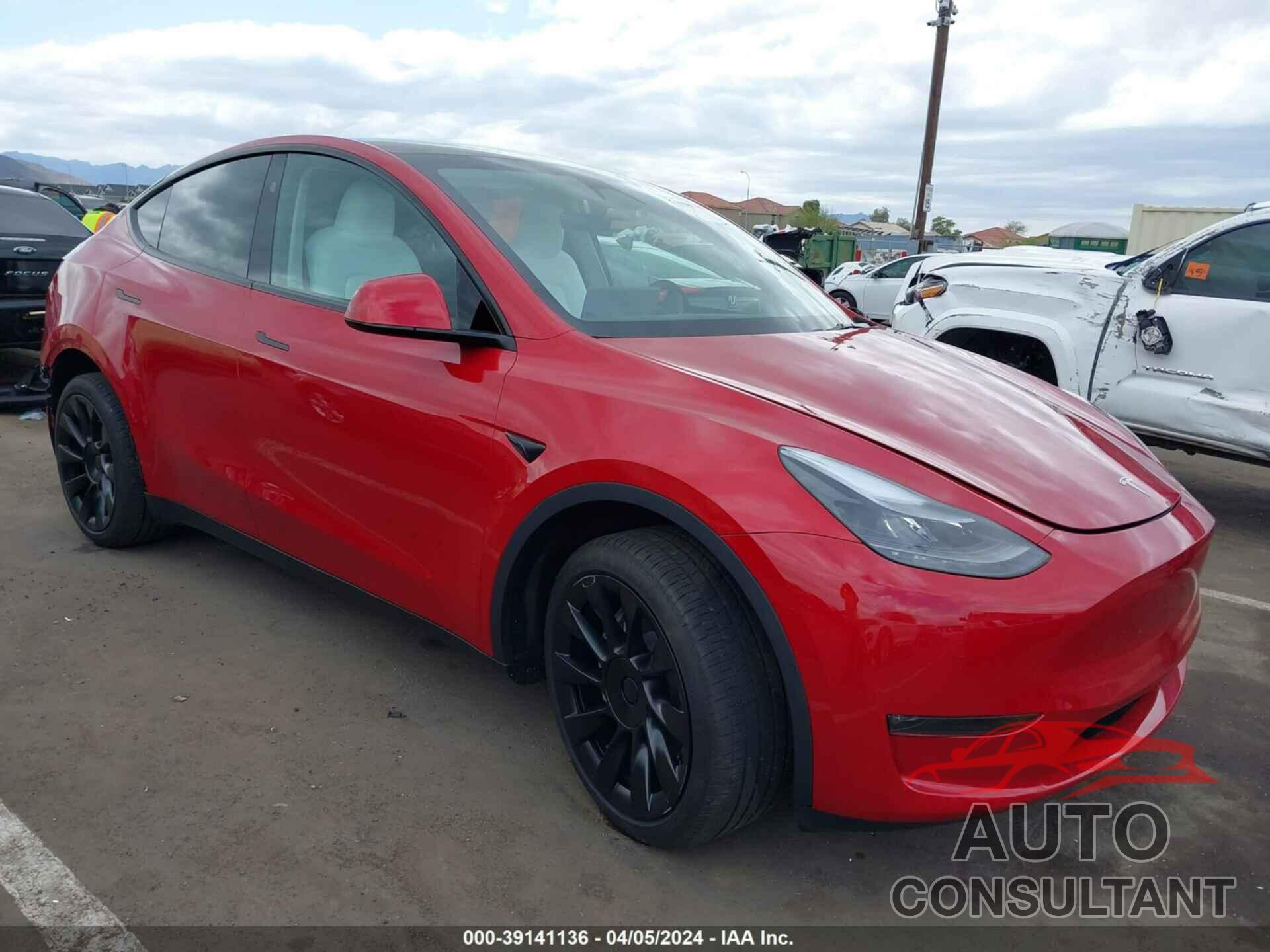 TESLA MODEL Y 2024 - 7SAYGDEE4RA214837