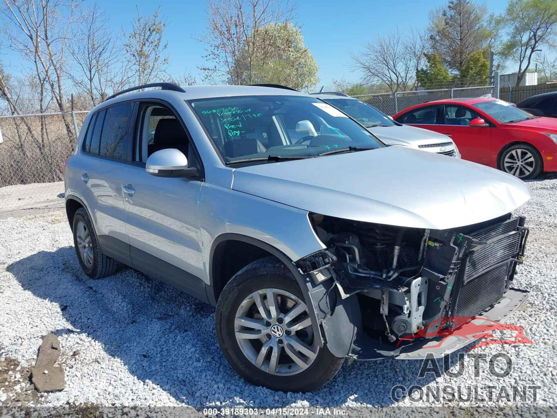 VOLKSWAGEN TIGUAN 2017 - WVGAV7AX0HK001980