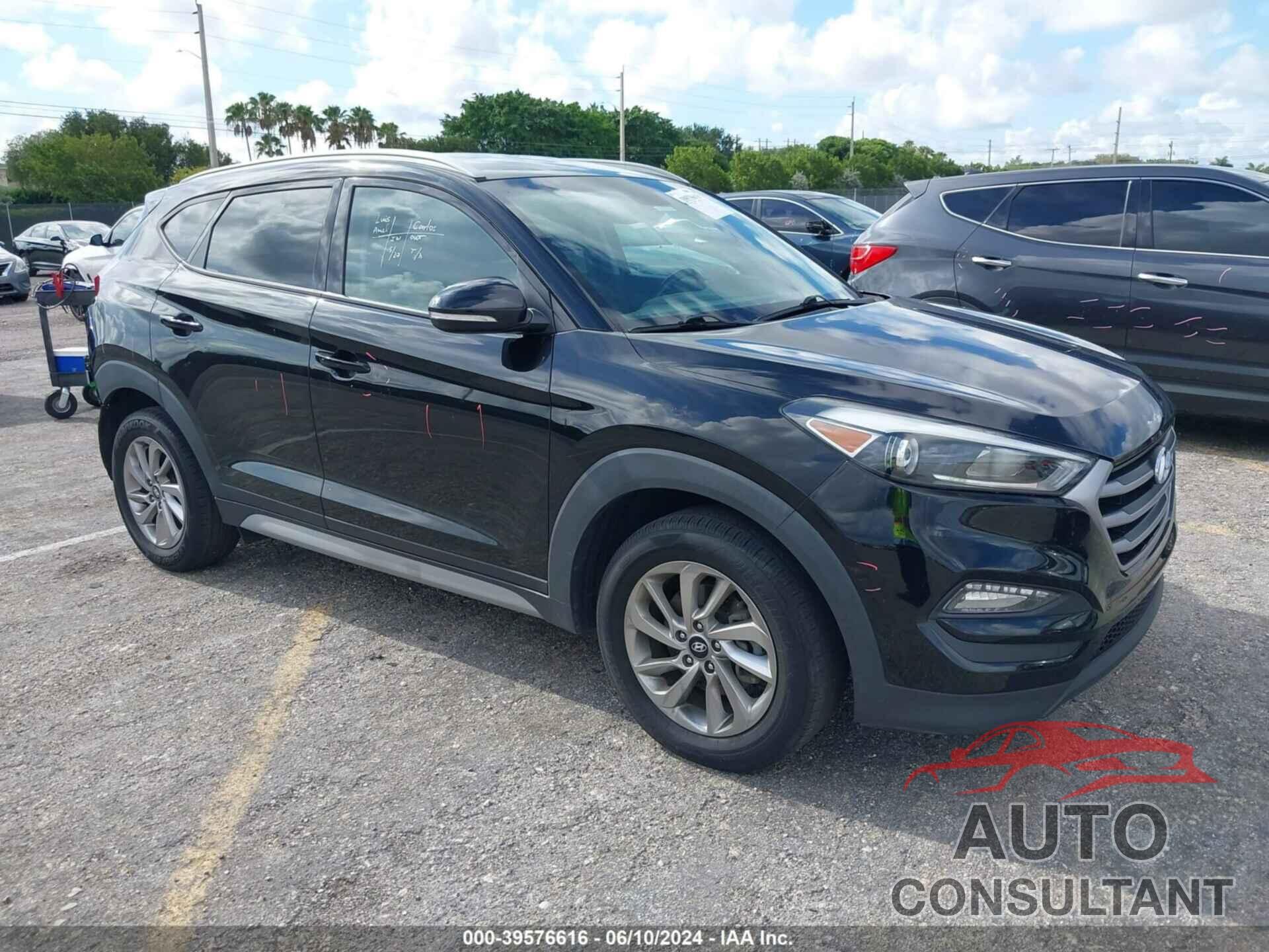 HYUNDAI TUCSON 2018 - KM8J33A43JU803776