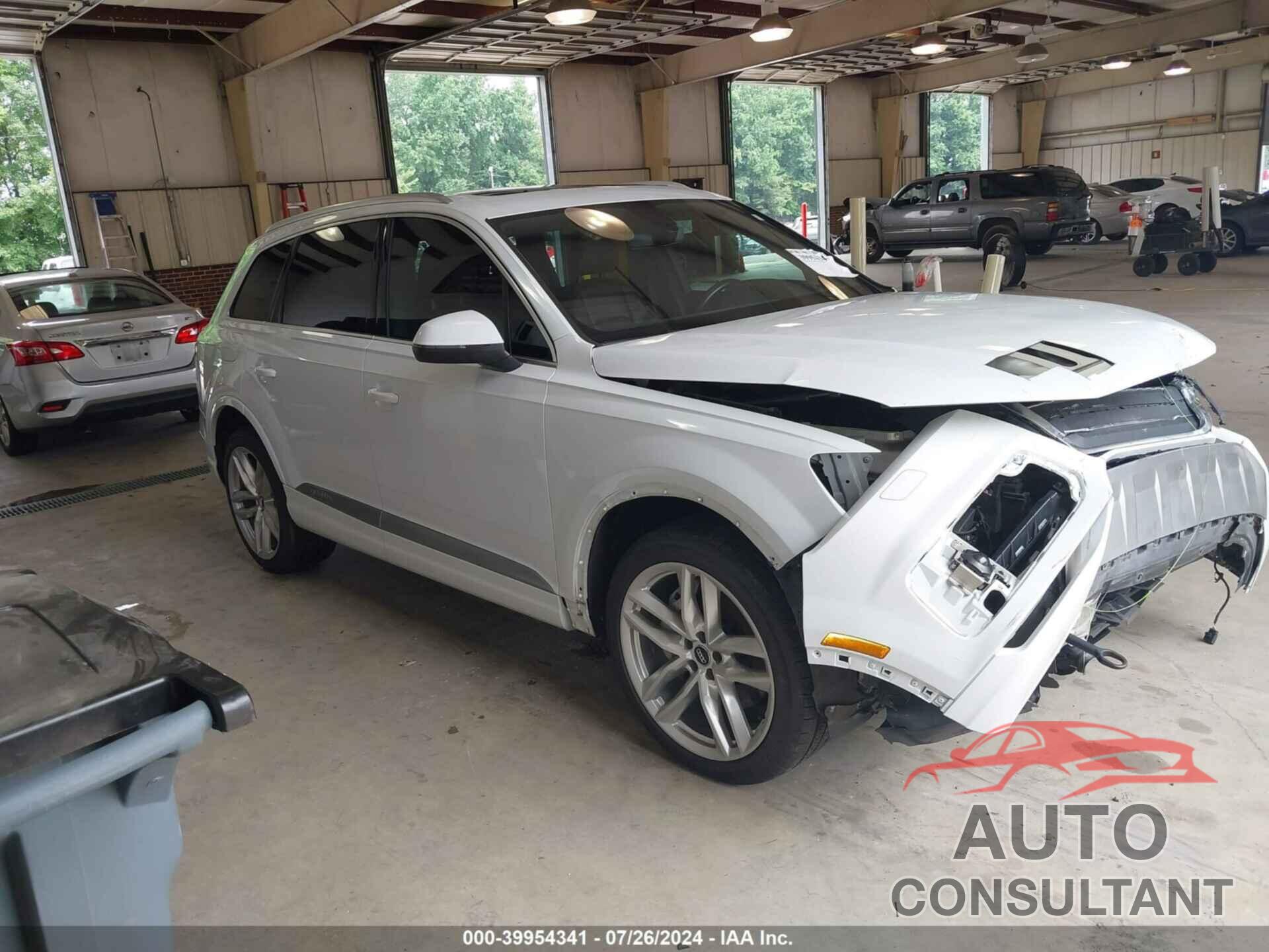 AUDI Q7 2018 - WA1VAAF78JD047004