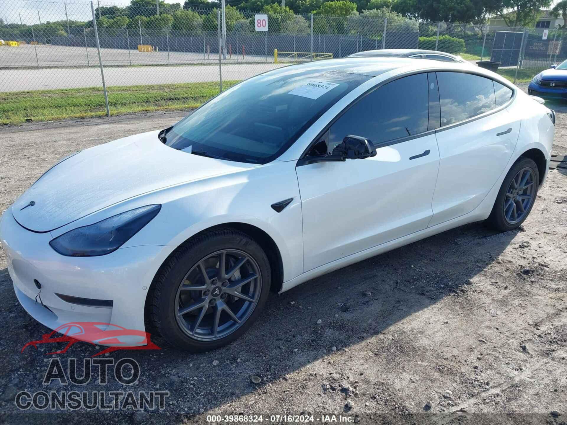 TESLA MODEL 3 2022 - 5YJ3E1EA3NF193677