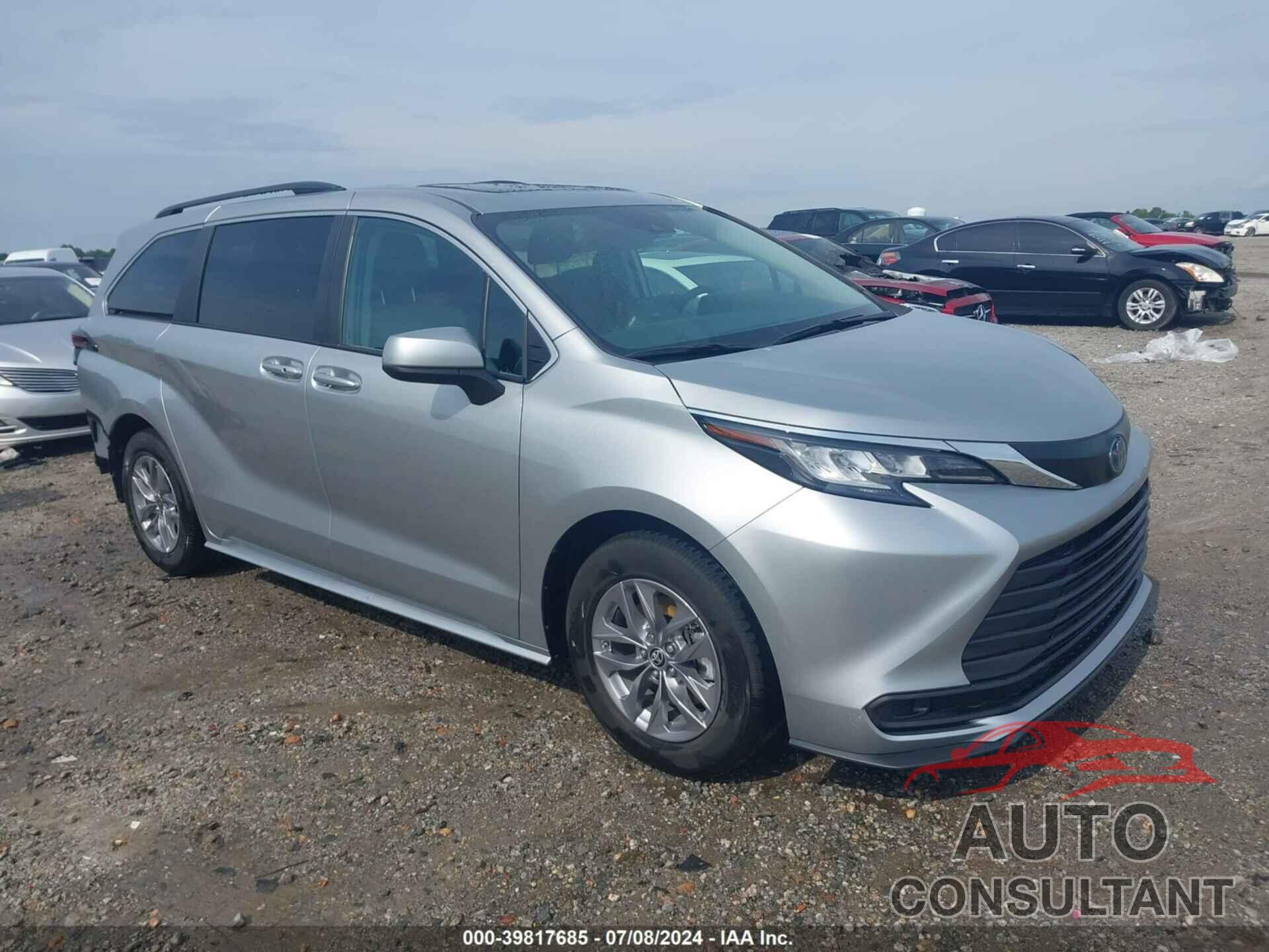 TOYOTA SIENNA 2023 - 5TDBRKEC3PS156957