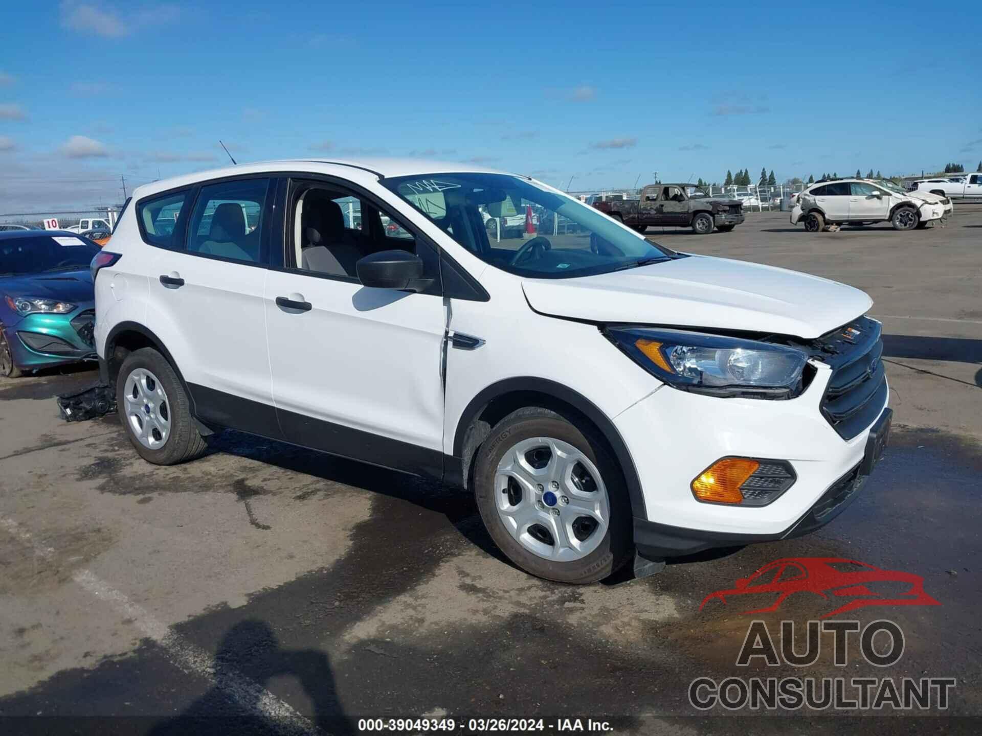 FORD ESCAPE 2018 - 1FMCU0F71JUB74283