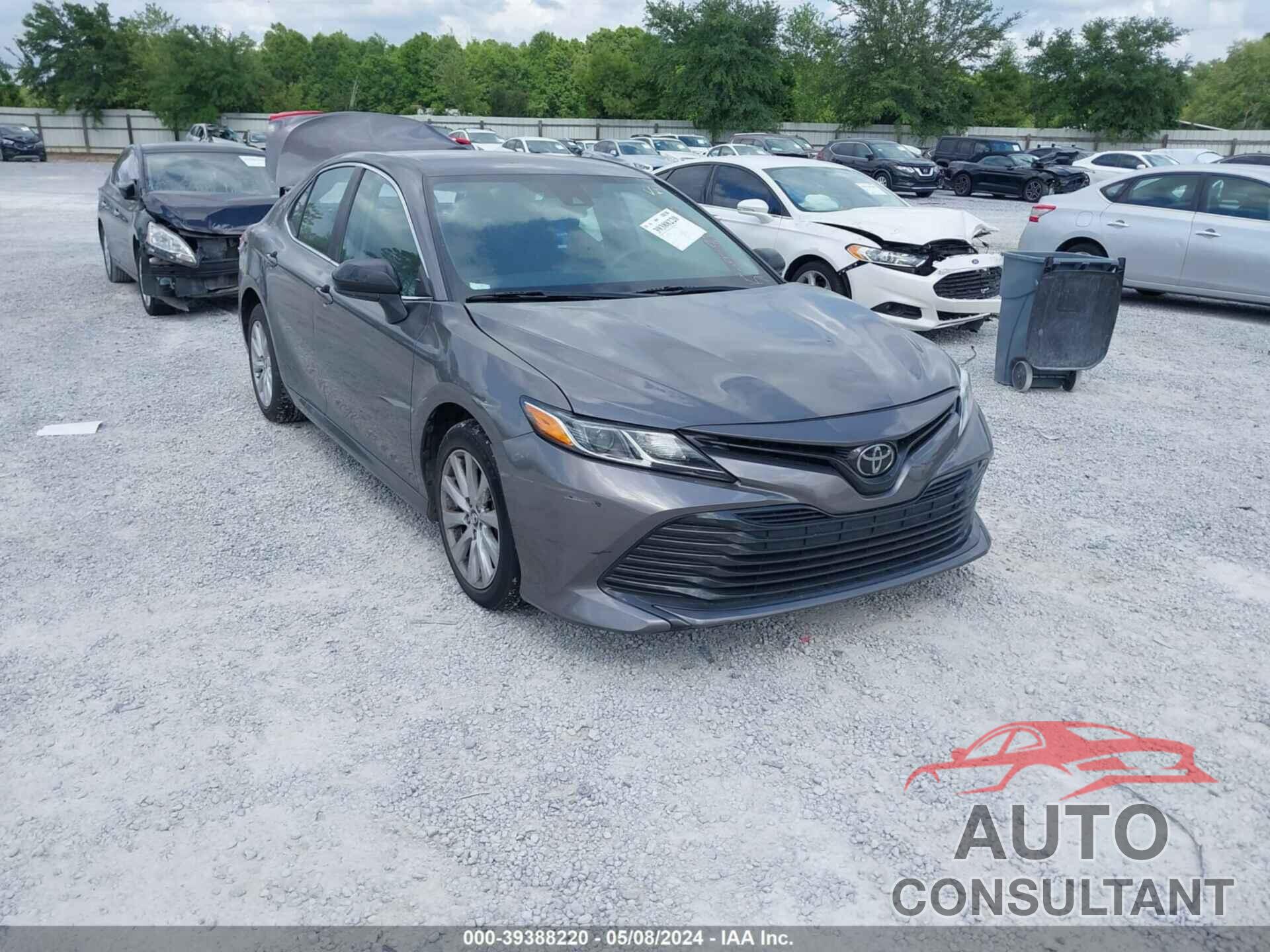 TOYOTA CAMRY 2018 - 4T1B11HK1JU075099