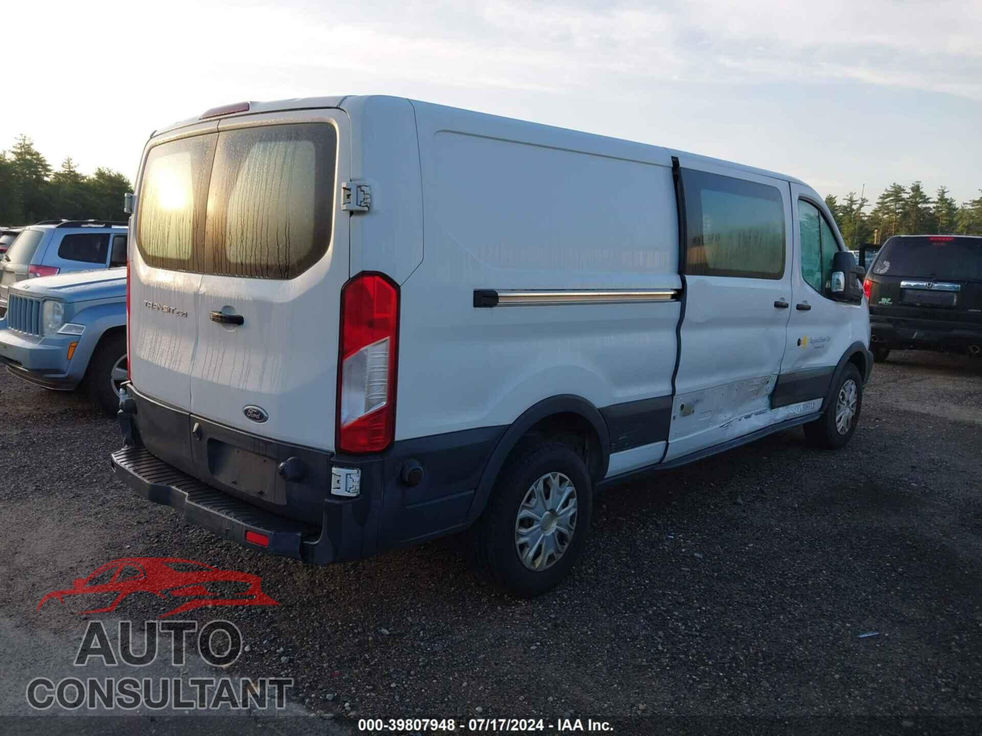 FORD TRANSIT 2018 - 1FTYR2YM8JKA06453
