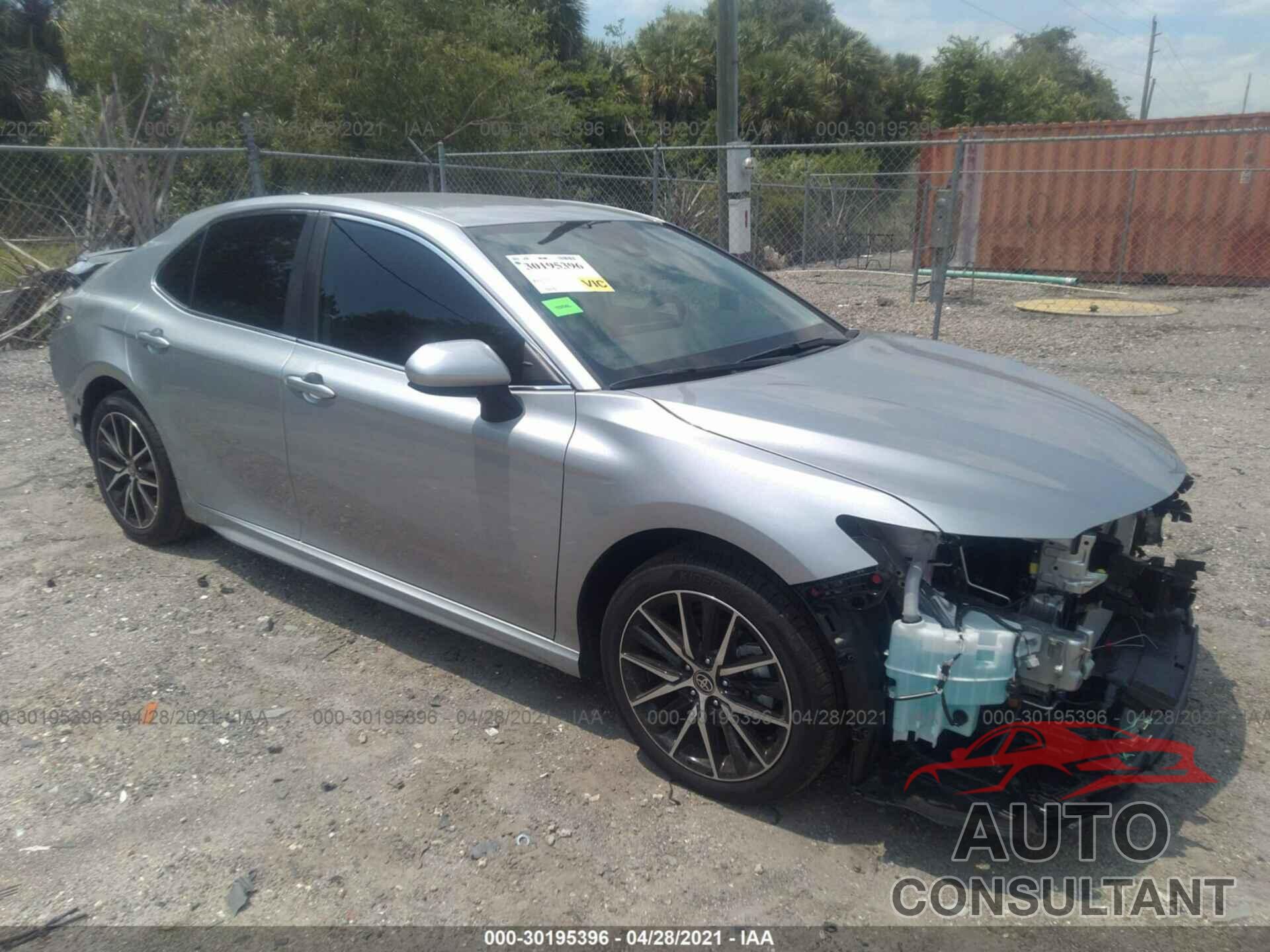 TOYOTA CAMRY 2021 - 4T1G11AK1MU549511