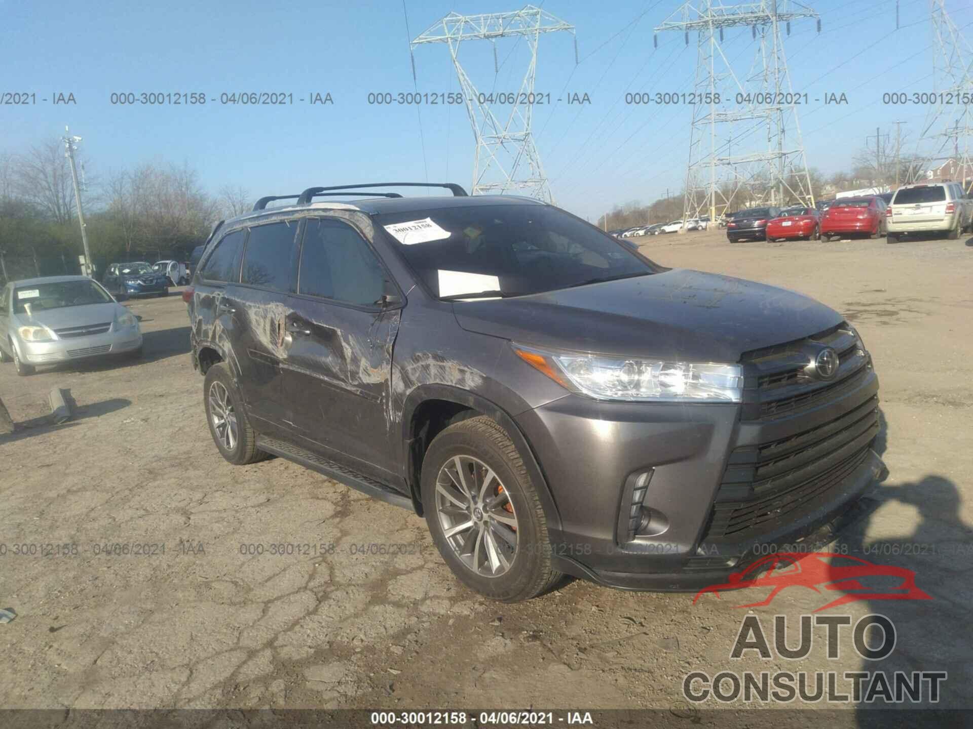 TOYOTA HIGHLANDER 2017 - 5TDJZRFH1HS472597