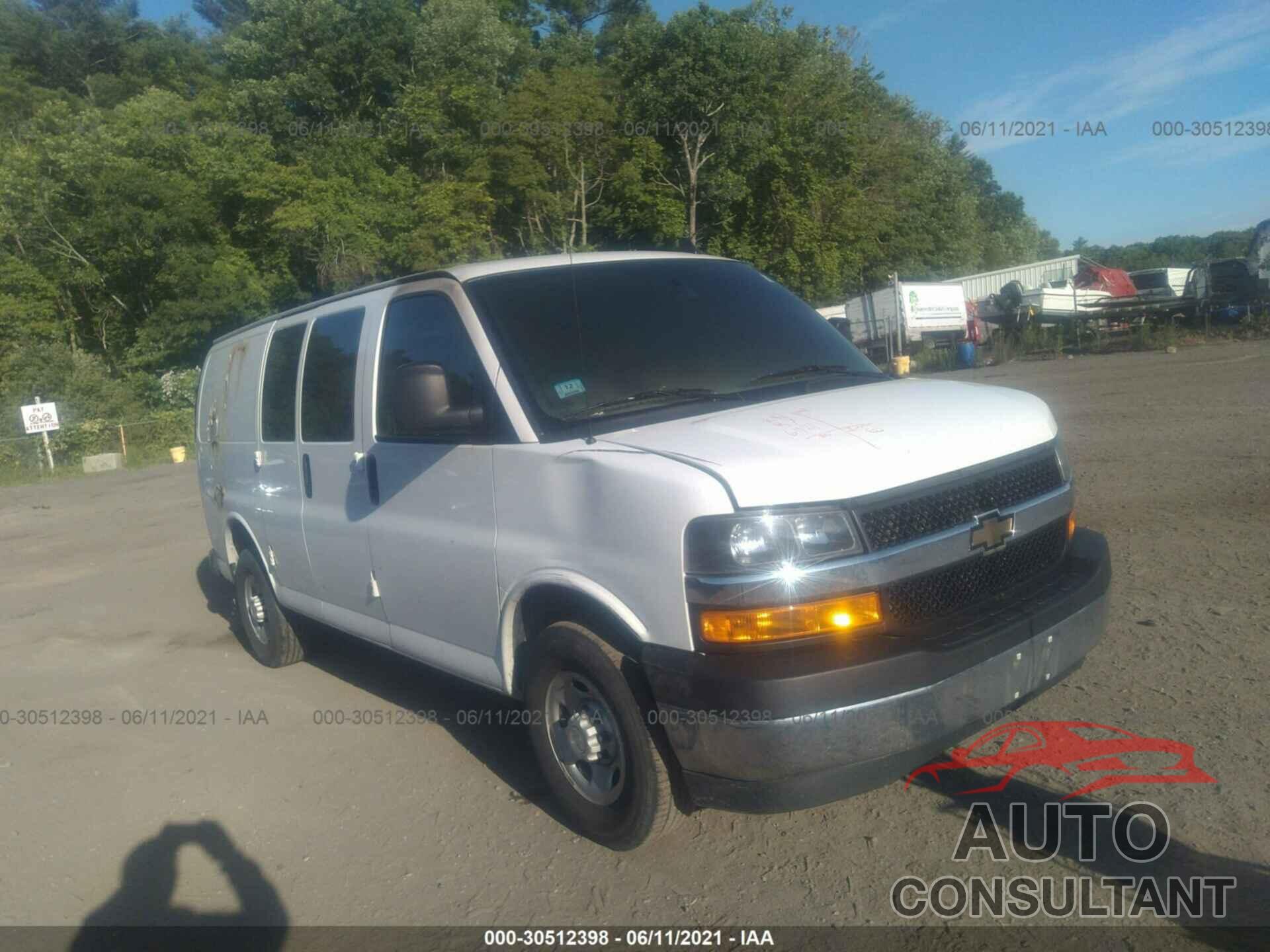 CHEVROLET EXPRESS CARGO VAN 2018 - 1GCWGAFG1J1342777