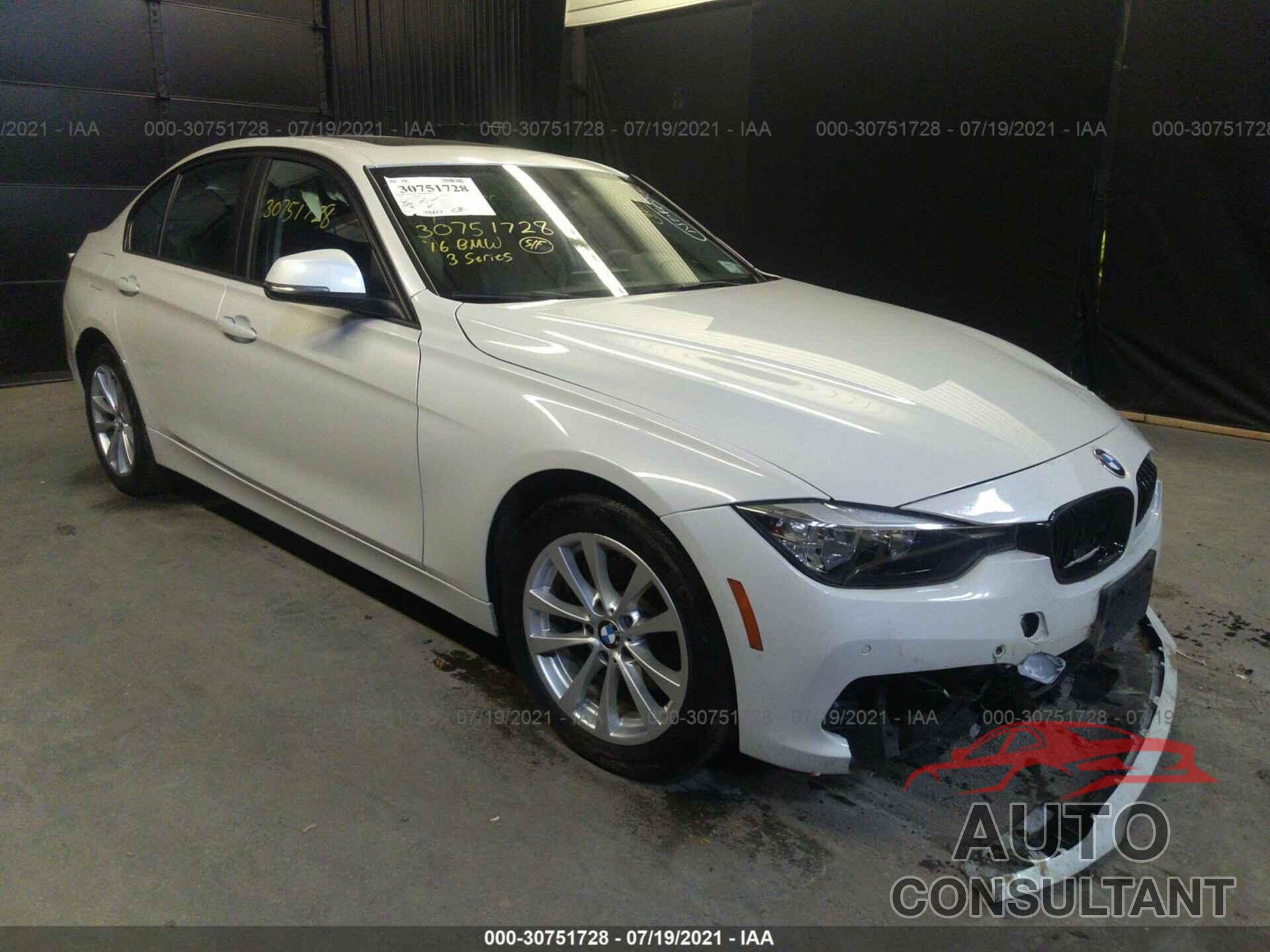 BMW 3 SERIES 2016 - WBA8E5G53GNT41129