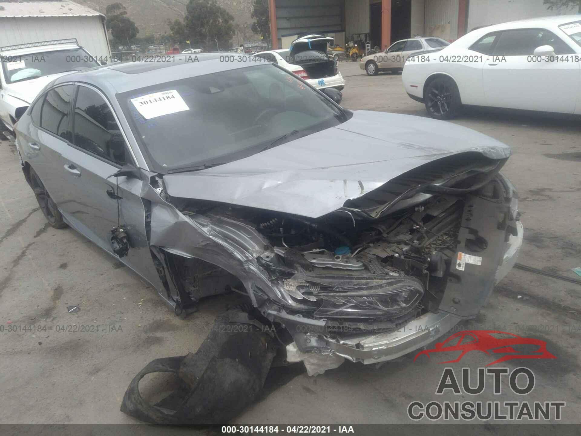 HONDA ACCORD SEDAN 2018 - 1HGCV2F32JA009422