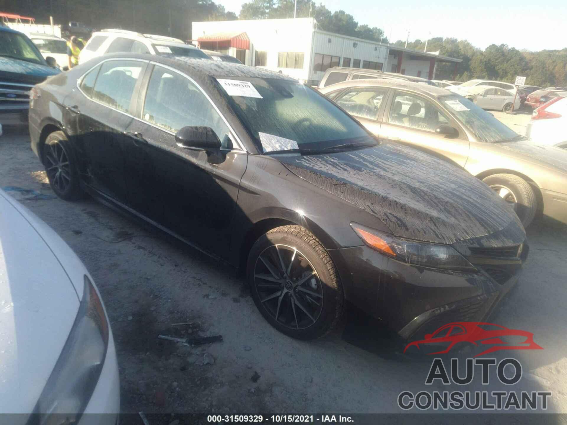 TOYOTA CAMRY 2022 - 4T1G11AK0NU499007
