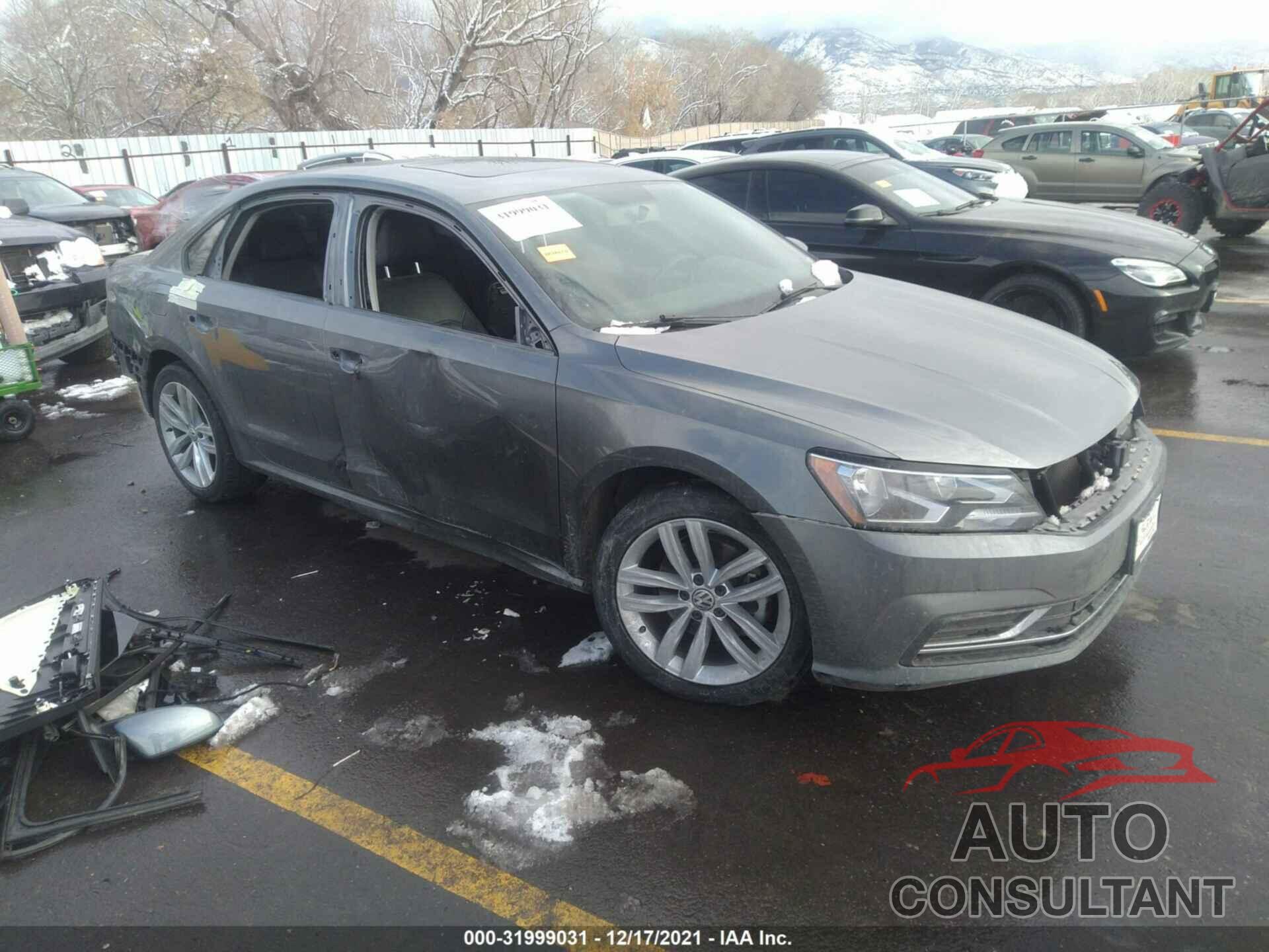 VOLKSWAGEN PASSAT 2019 - 1VWLA7A30KC009274