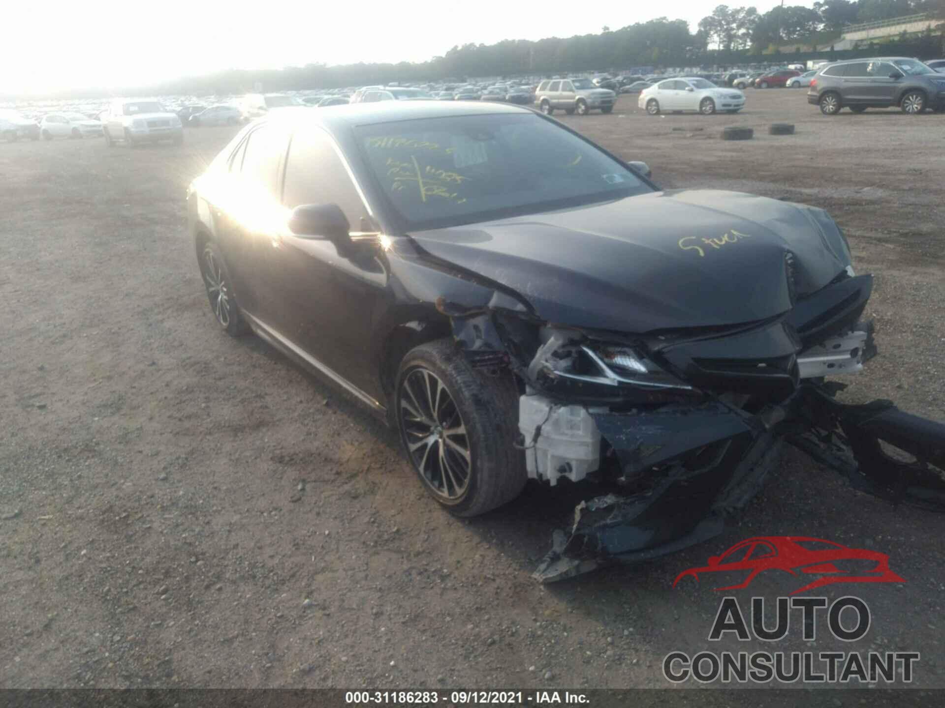 TOYOTA CAMRY 2018 - JTNB11HKXJ3016106