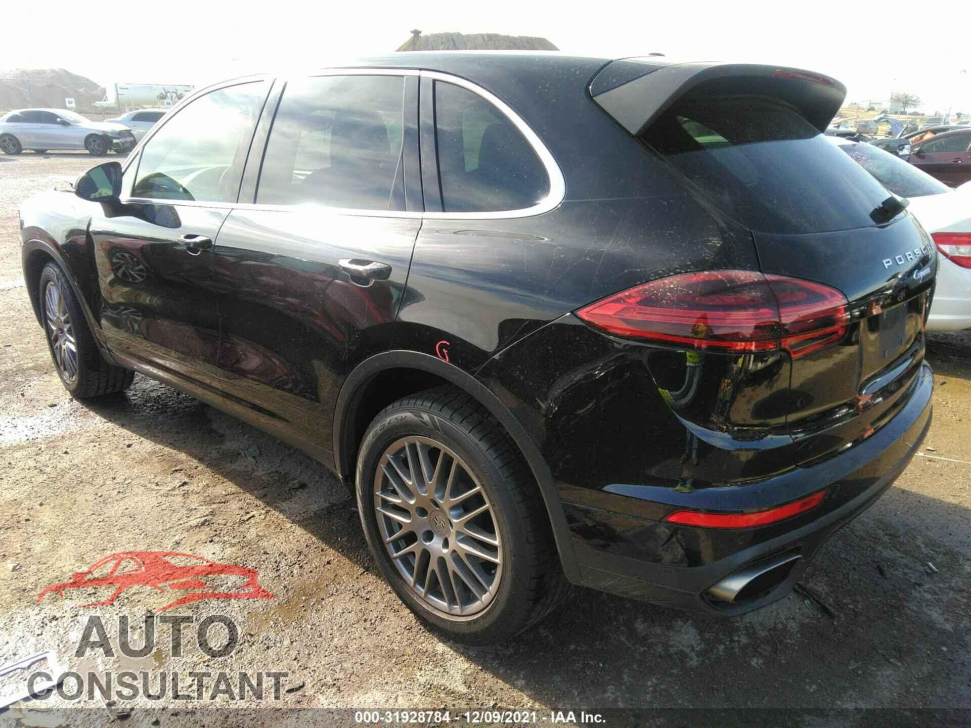 PORSCHE CAYENNE 2018 - WP1AA2A29JKA04680
